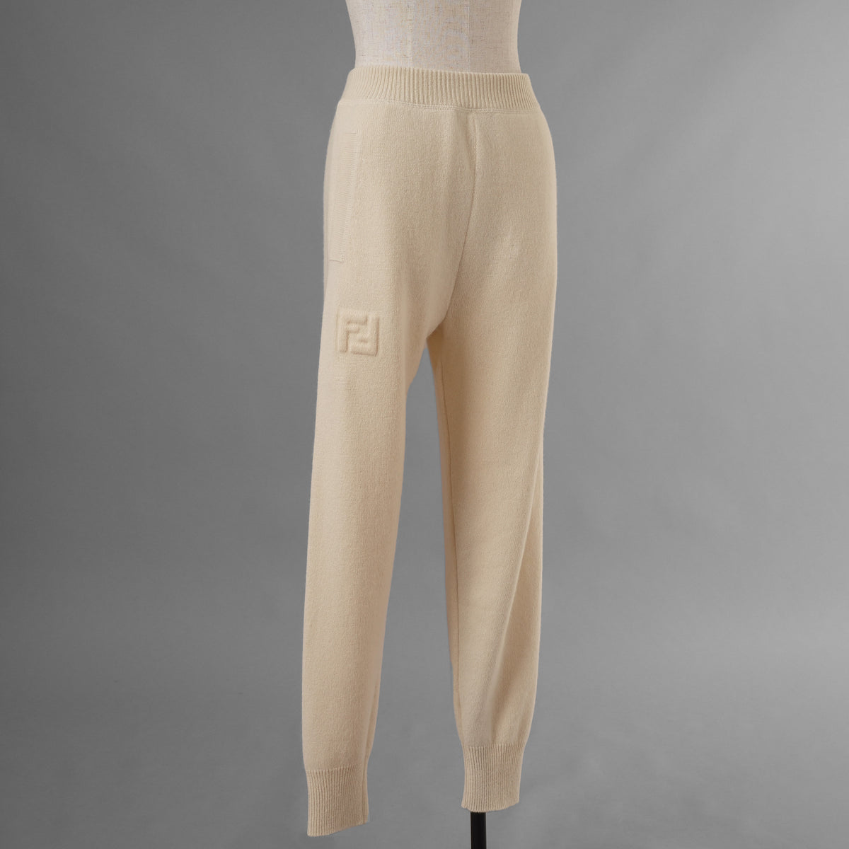 FENDI フェンディ / 美品 21AW カシミア FFエンボス フーディ ニットパンツ / FZR763 ALAK / size 40 (IVORY) レディース 352075-izm