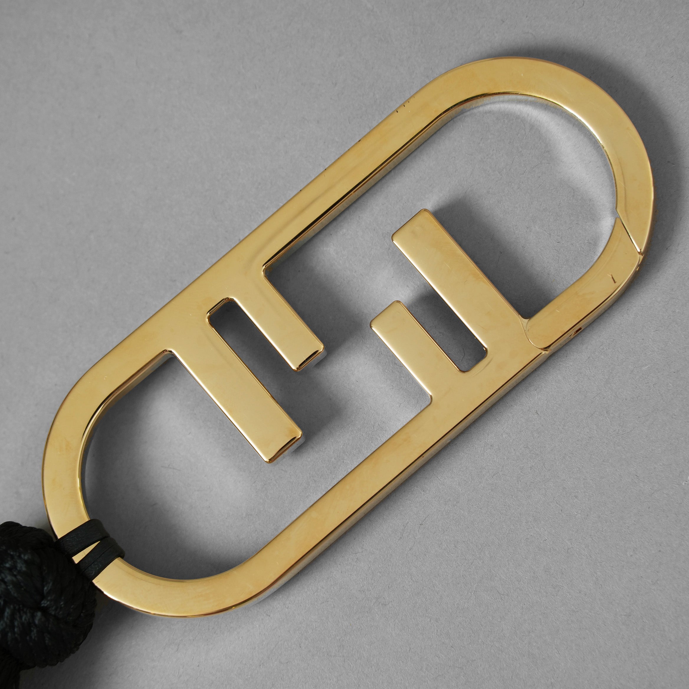 FENDI フェンディ / 美品 ラージフラットポーチ クラッチ バッグ / 8N0178AISP / （GOLD) アクセサリー 352058-izm