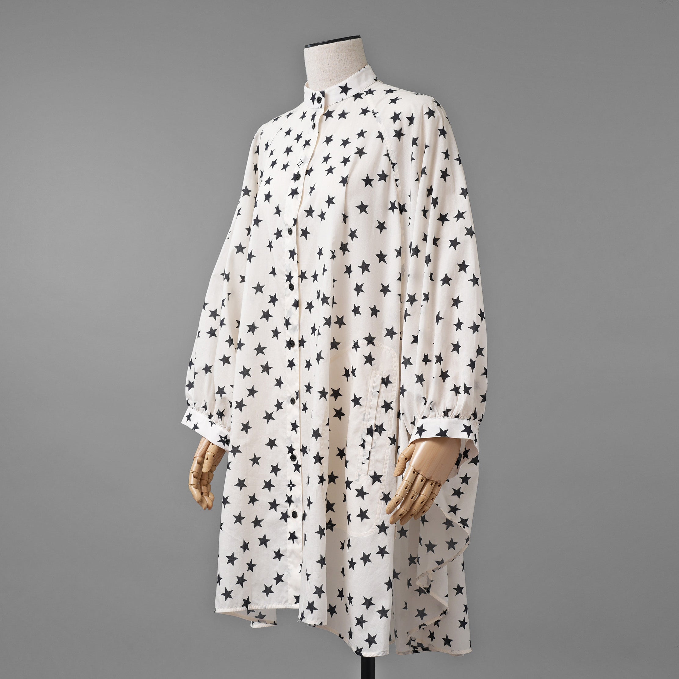 LOUIS VUITTON ルイヴィトン /  22AW LVロゴ・スタープリント ルーズシャツ ワンピース / 星柄 シャツ ワンピース / 1AA9FH / size 34 (IVORY WHITE) レディース