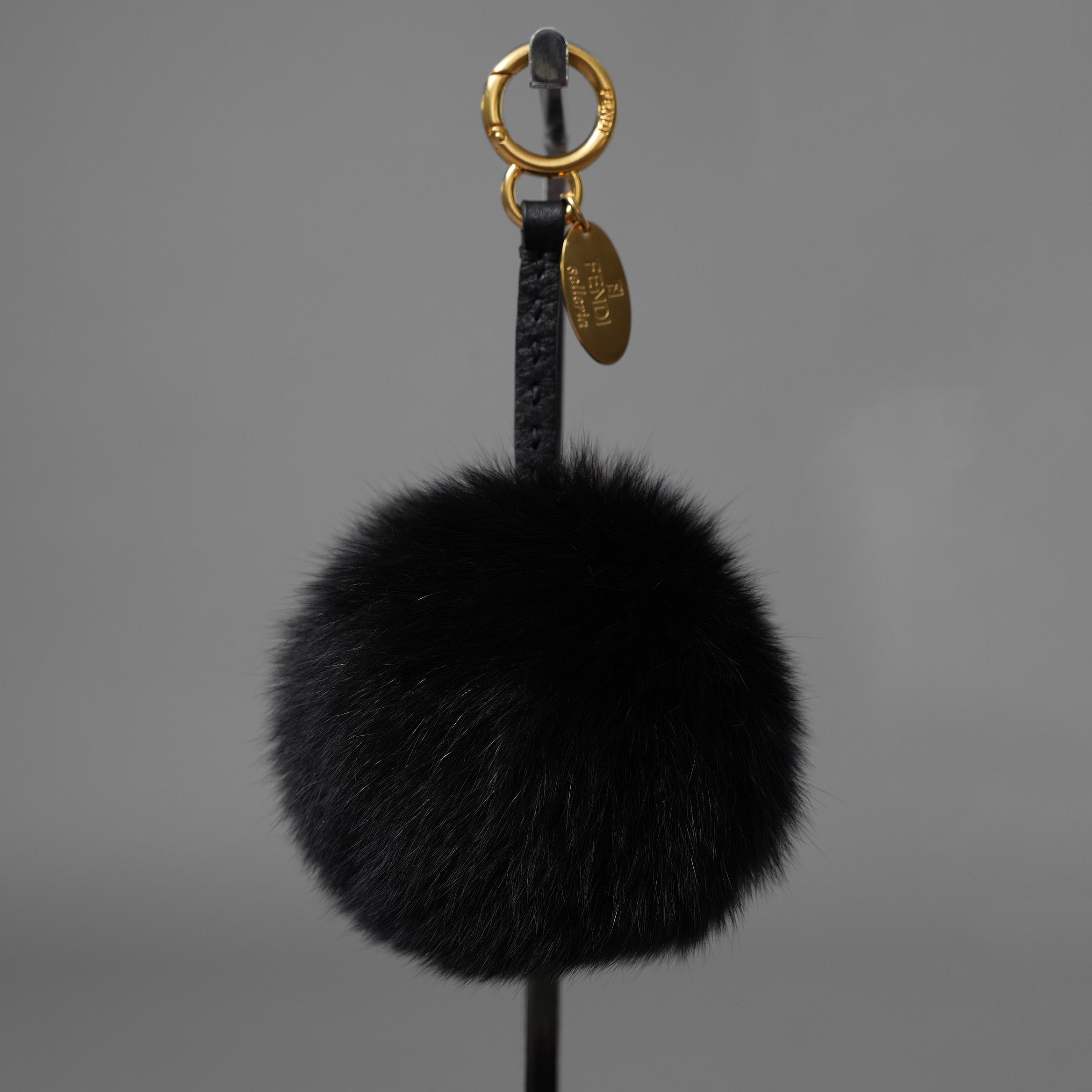 FENDI フェンディ / ポンポン チャーム アクセサリー / (BLACK)  352062-izm