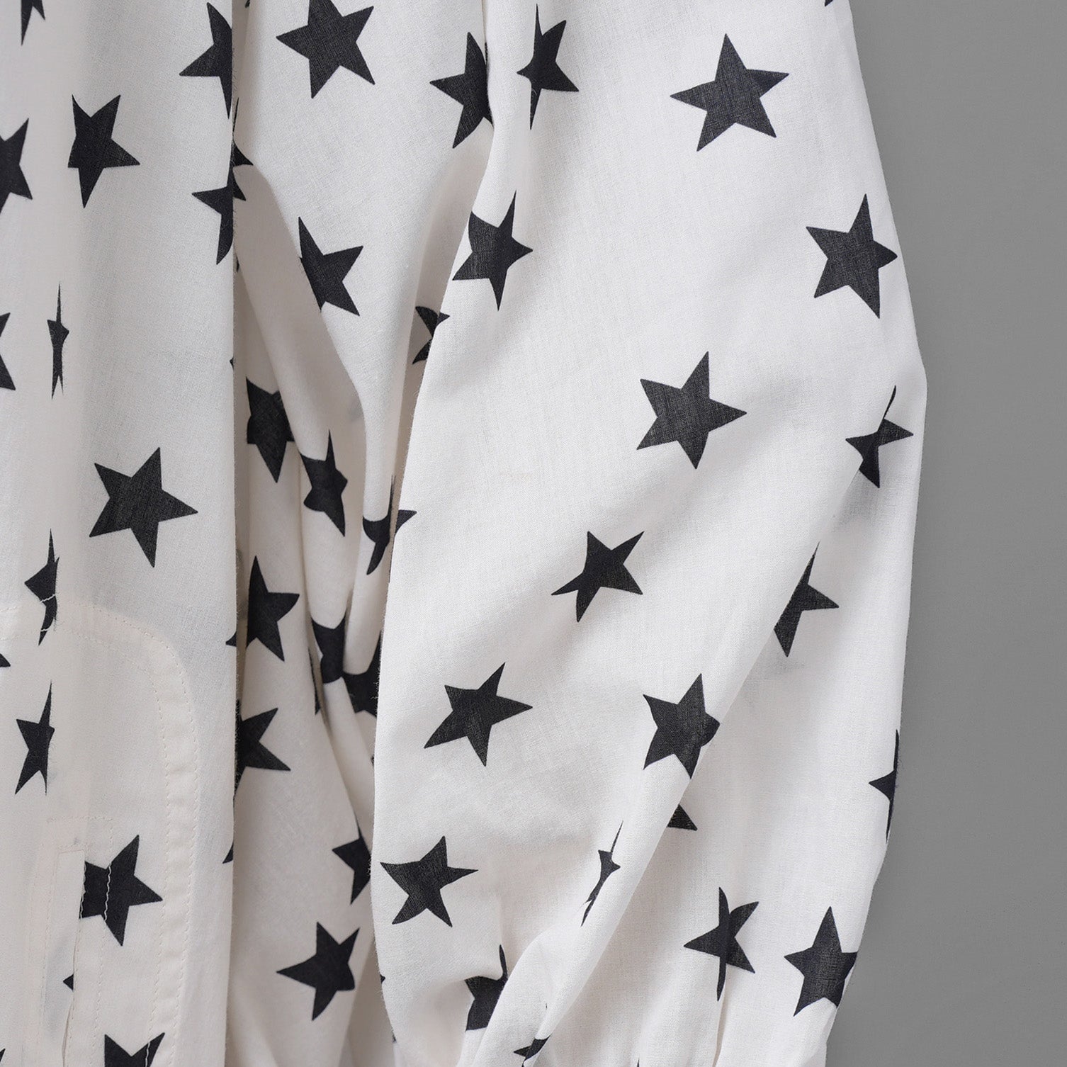 LOUIS VUITTON ルイヴィトン /  22AW LVロゴ・スタープリント ルーズシャツ ワンピース / 星柄 シャツ ワンピース / 1AA9FH / size 34 (IVORY WHITE) レディース