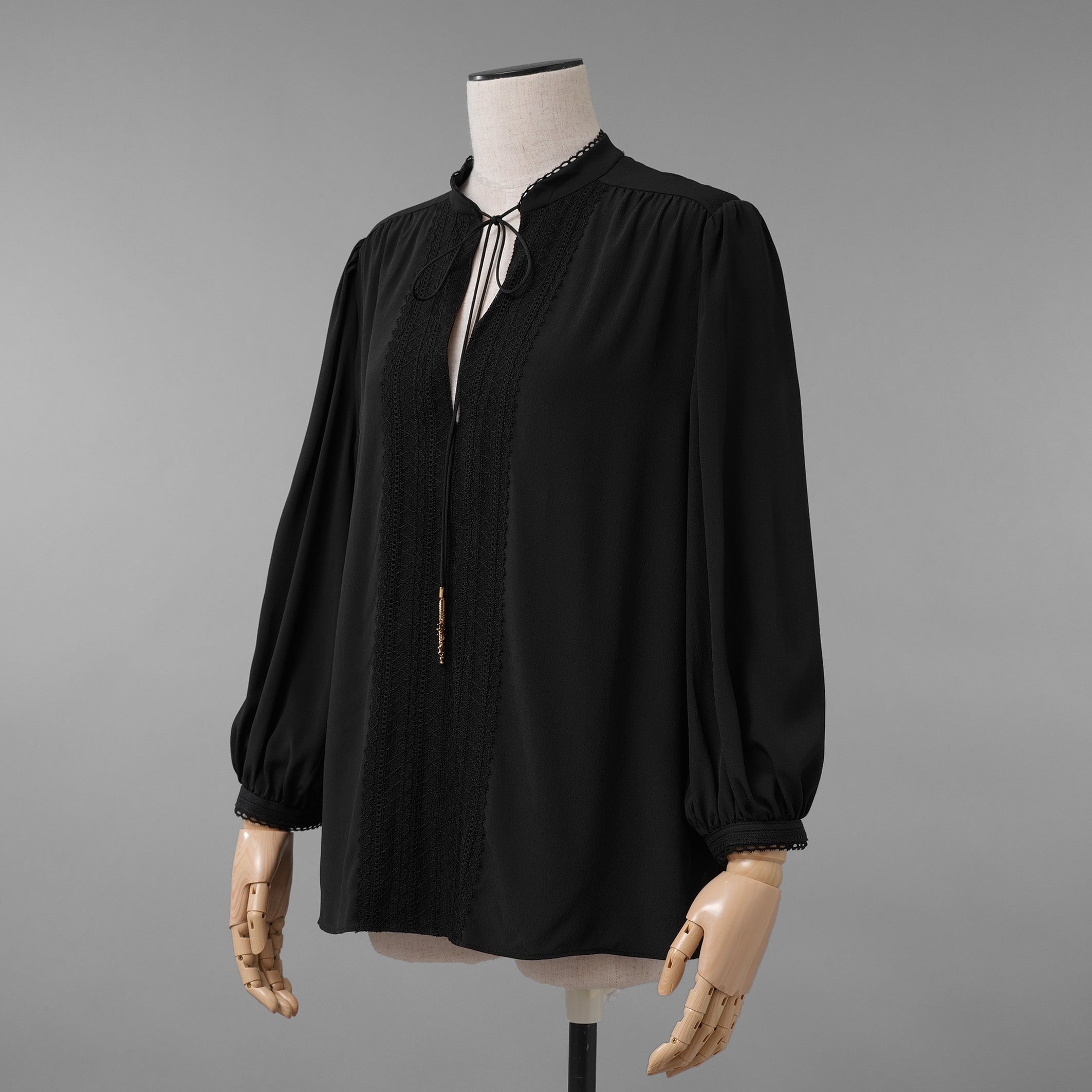CELINE セリーヌ / 美品 20AW トリオンフ チェーン シルクブラウス / 長袖シャツ / 2B308008D / size 38 (BLACK) レディース