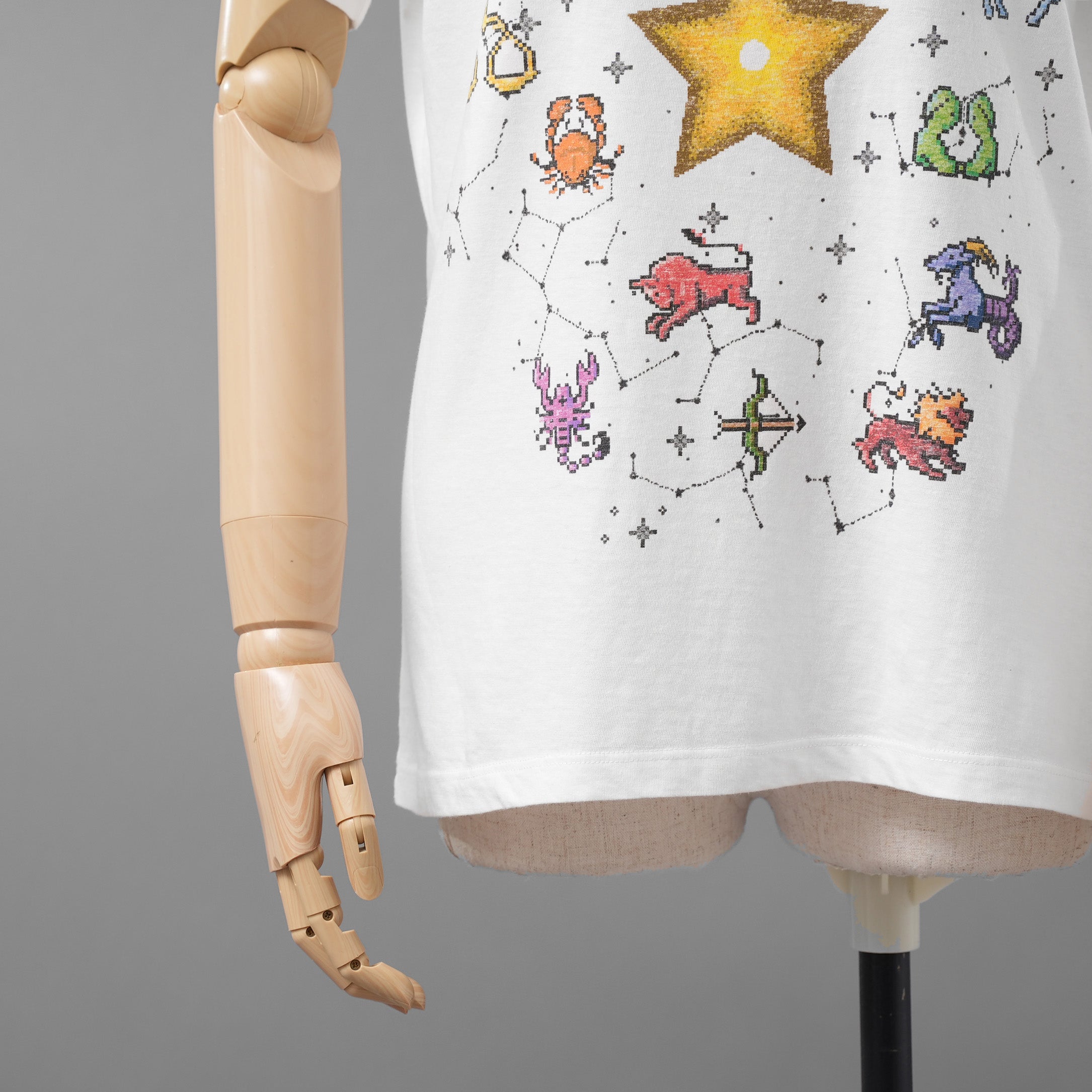 Christian Dior クリスチャンディオール / 美品 22AW LUCKY DIOR ゾディアック ピクセル プリント / 半袖Tシャツ / 243T09A4427 / size M (WHITE) レディース