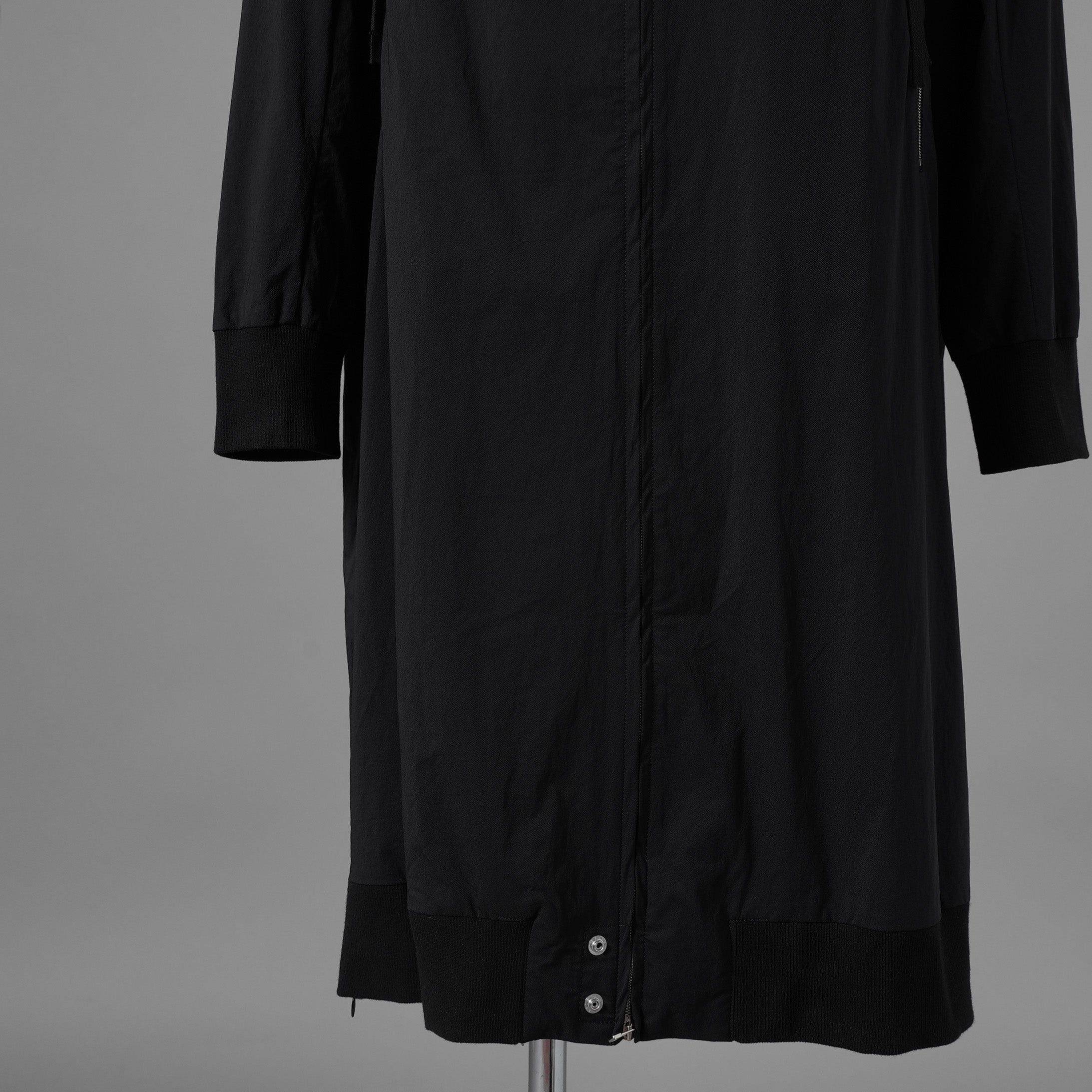 bajra バジュラ / 美品  24AW フロストナイロンストレッチ ロングブルゾン アウター / 157UJ02 / size 2 (BLACK) 352074-in-ue