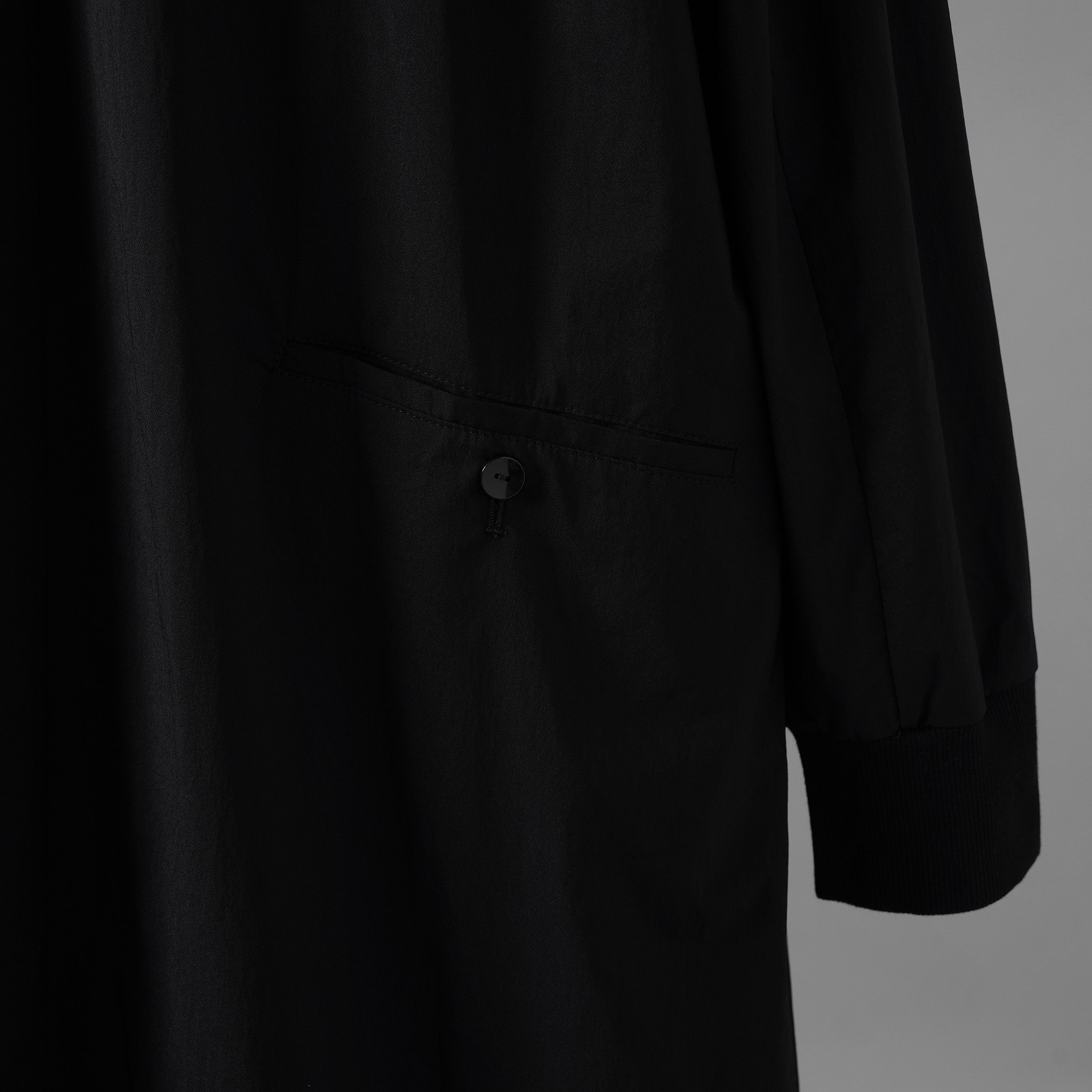 bajra バジュラ / 美品  24AW フロストナイロンストレッチ ロングブルゾン アウター / 157UJ02 / size 2 (BLACK) 352074-in-ue