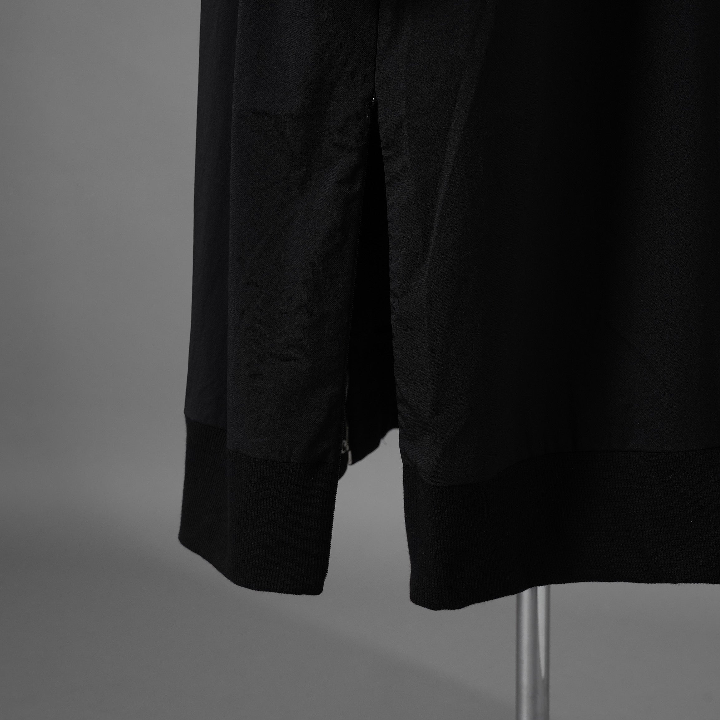 bajra バジュラ / 美品  24AW フロストナイロンストレッチ ロングブルゾン アウター / 157UJ02 / size 2 (BLACK) 352074-in-ue