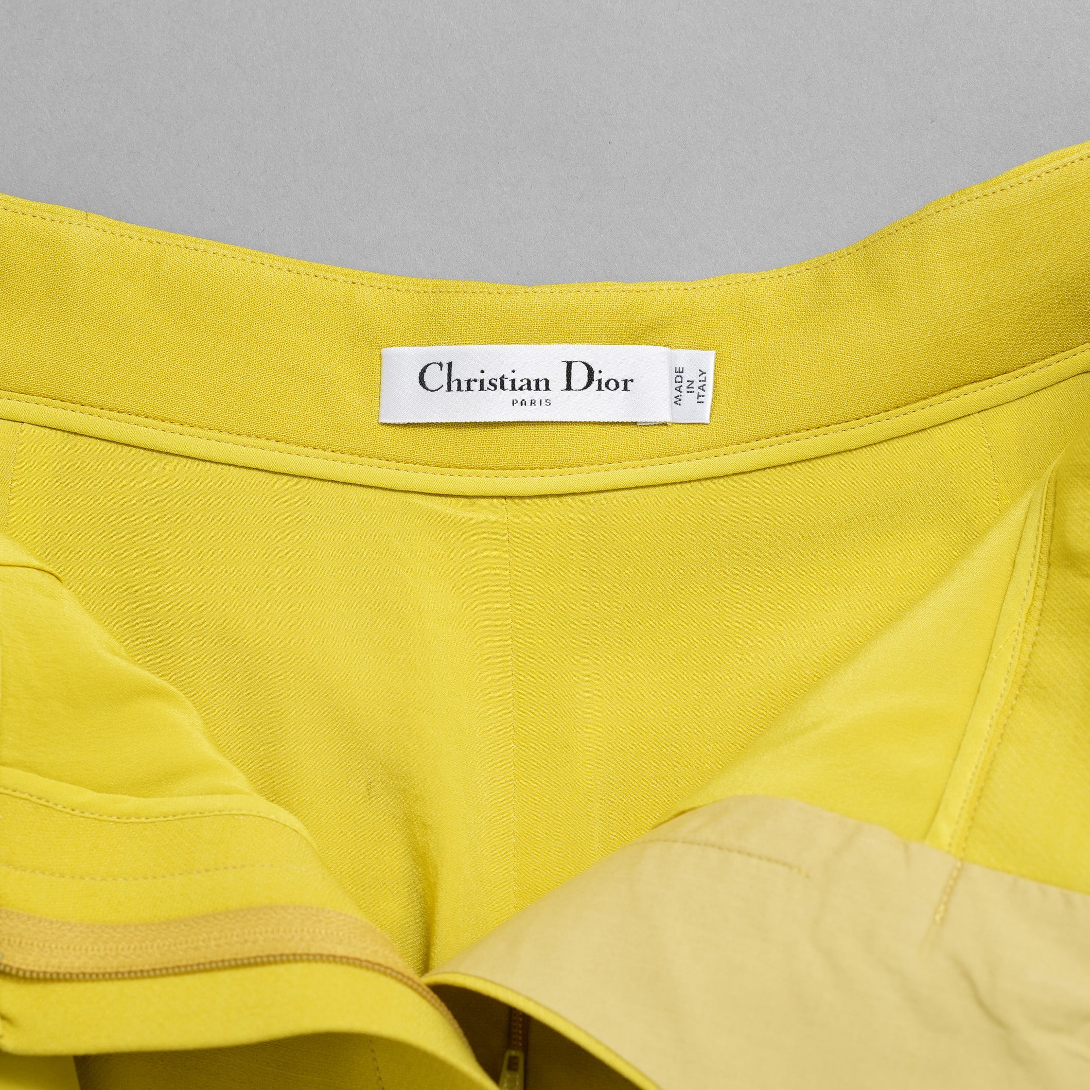 Christian Dior クリスチャンディオール / 美品 23AW CDクラスプ  スコート ウールシルク  / ショートパンツ / 341P45C1166 / size 42 (PEELA) イエロー レディース