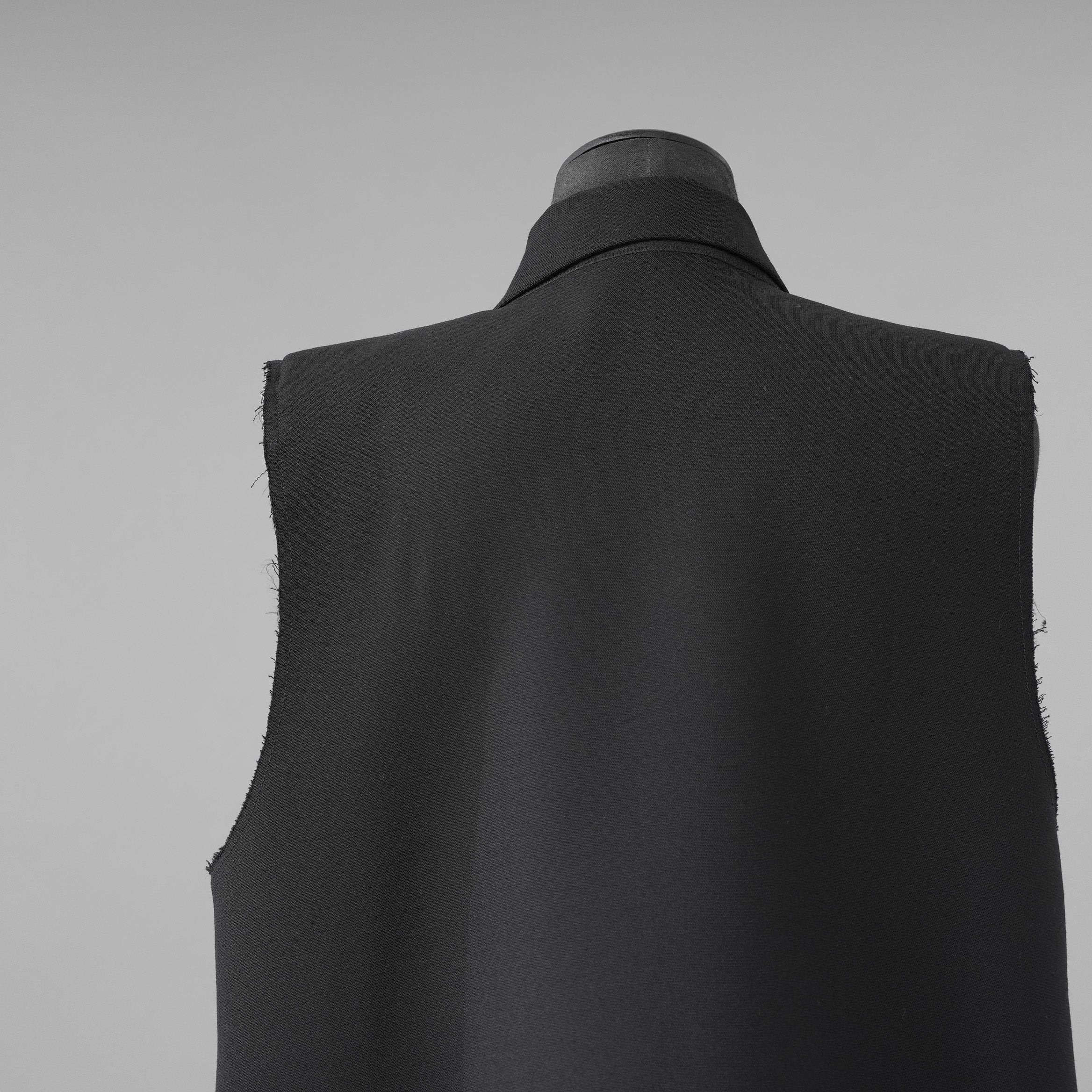 NAMACHEKO ナマチェコ / 美品 24SS ノースリーブ ロング ジャケット BACKBLAZER / NS24 302 N2039 / size XS (BLACK)