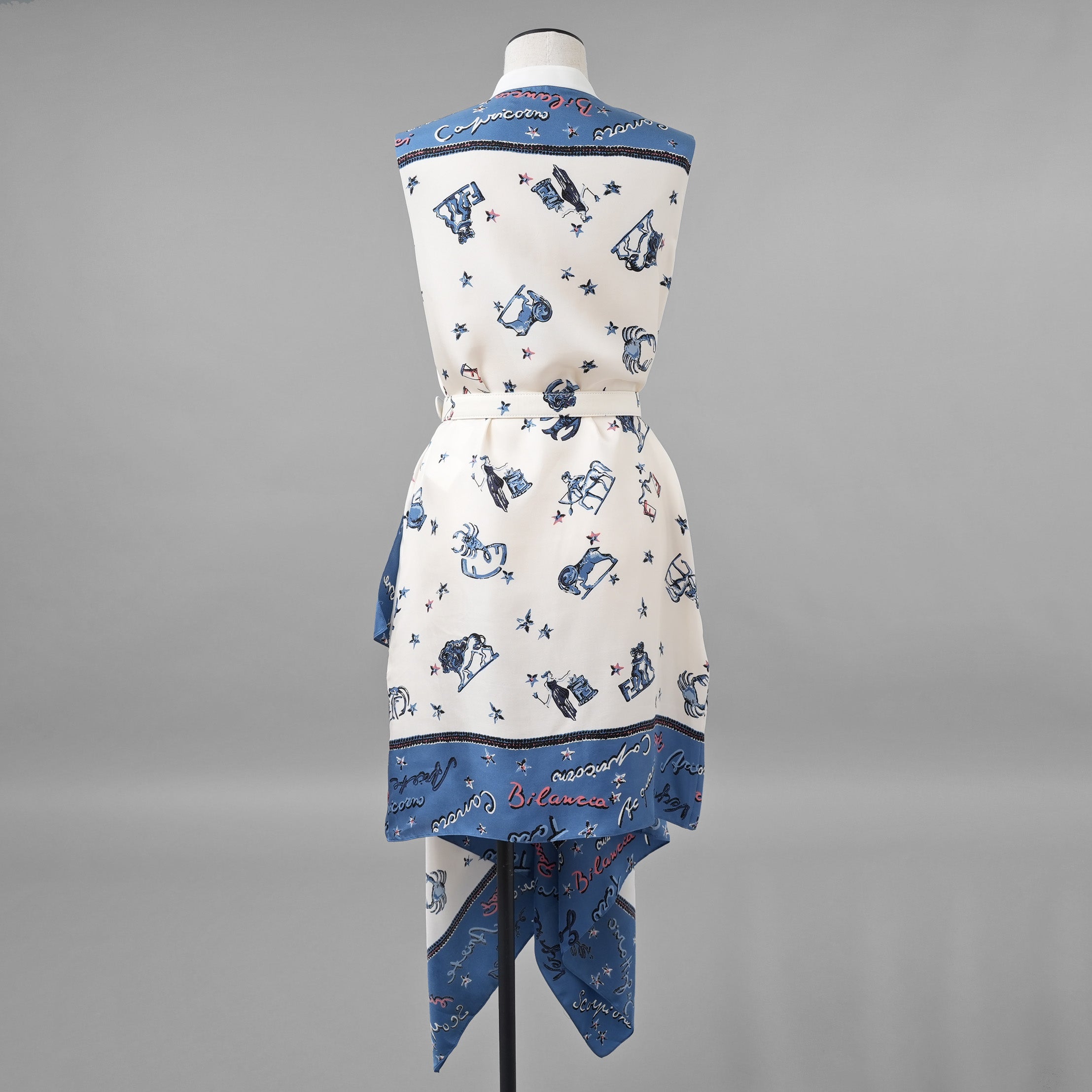 FENDI フェンディ / 美品 23SS リゾート 今田美桜 着用 / 星座モチーフ ゾディアックプリント シルク ドレープドレス  / ワンピース / FDC727 ANR4 / size 40 (MULTI COLOR) レディース