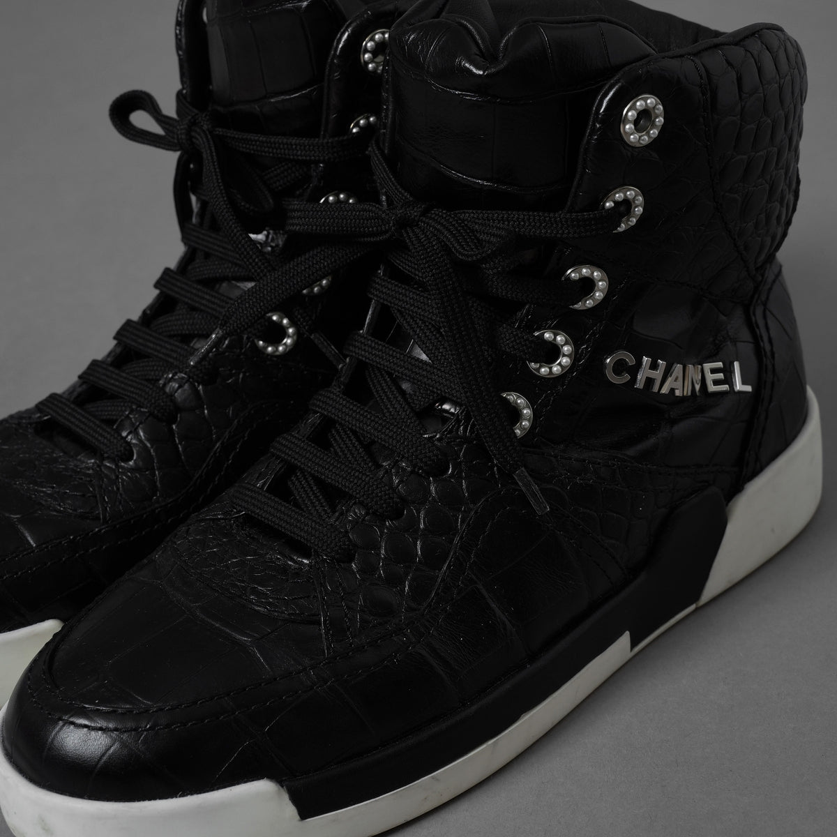 CHANEL シャネル / 19AW クロコ型押し カーフスキン ハイカット スニーカー / G35079 / size 37.5 (24.5cm) BLACK レディース 352078-izm