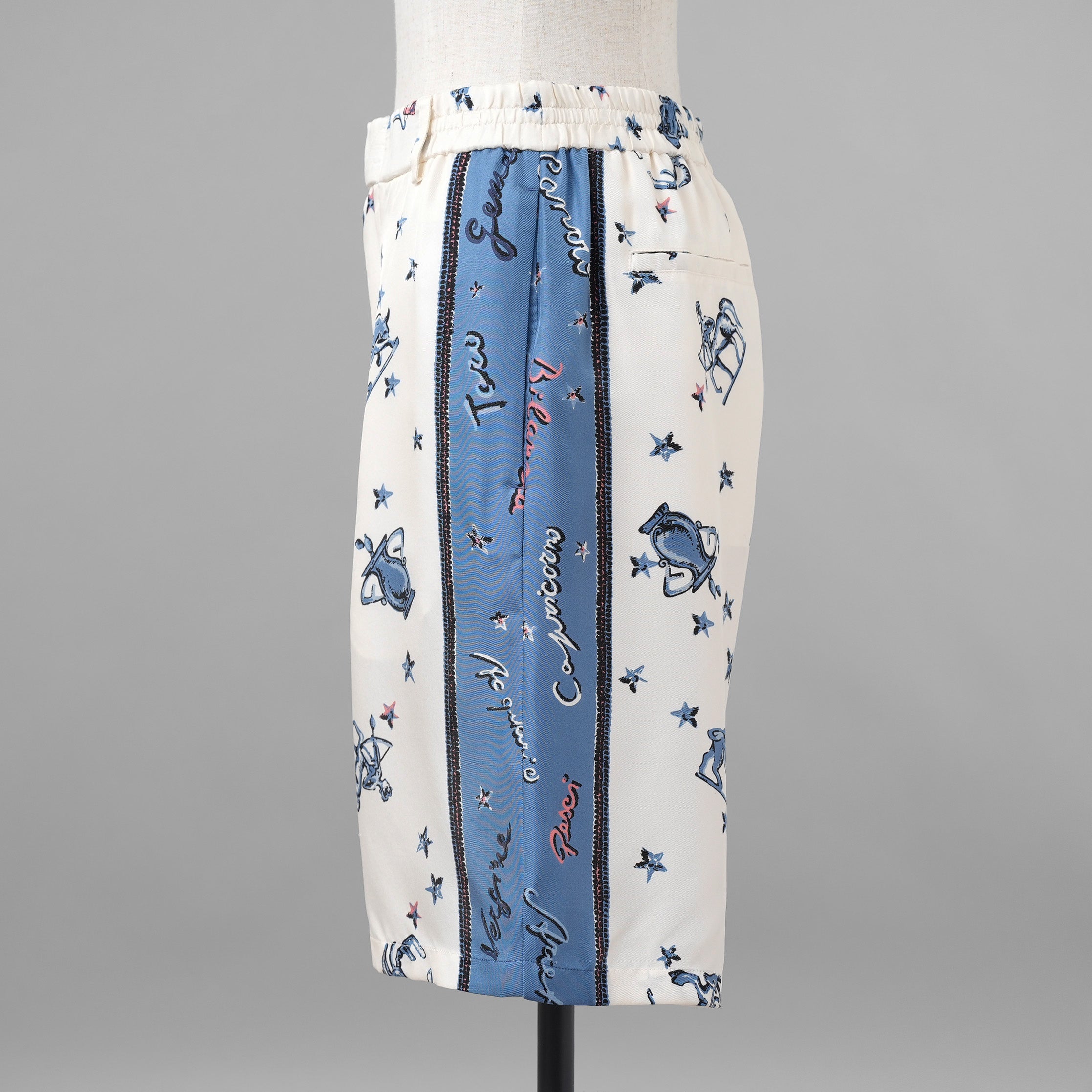 FENDI フェンディ / 美品 23SS リゾート 星座モチーフ ゾディアック プリント シルク メンズ ショートパンツ / FB0936 AO6X / size 44 (MULTI COLOR)