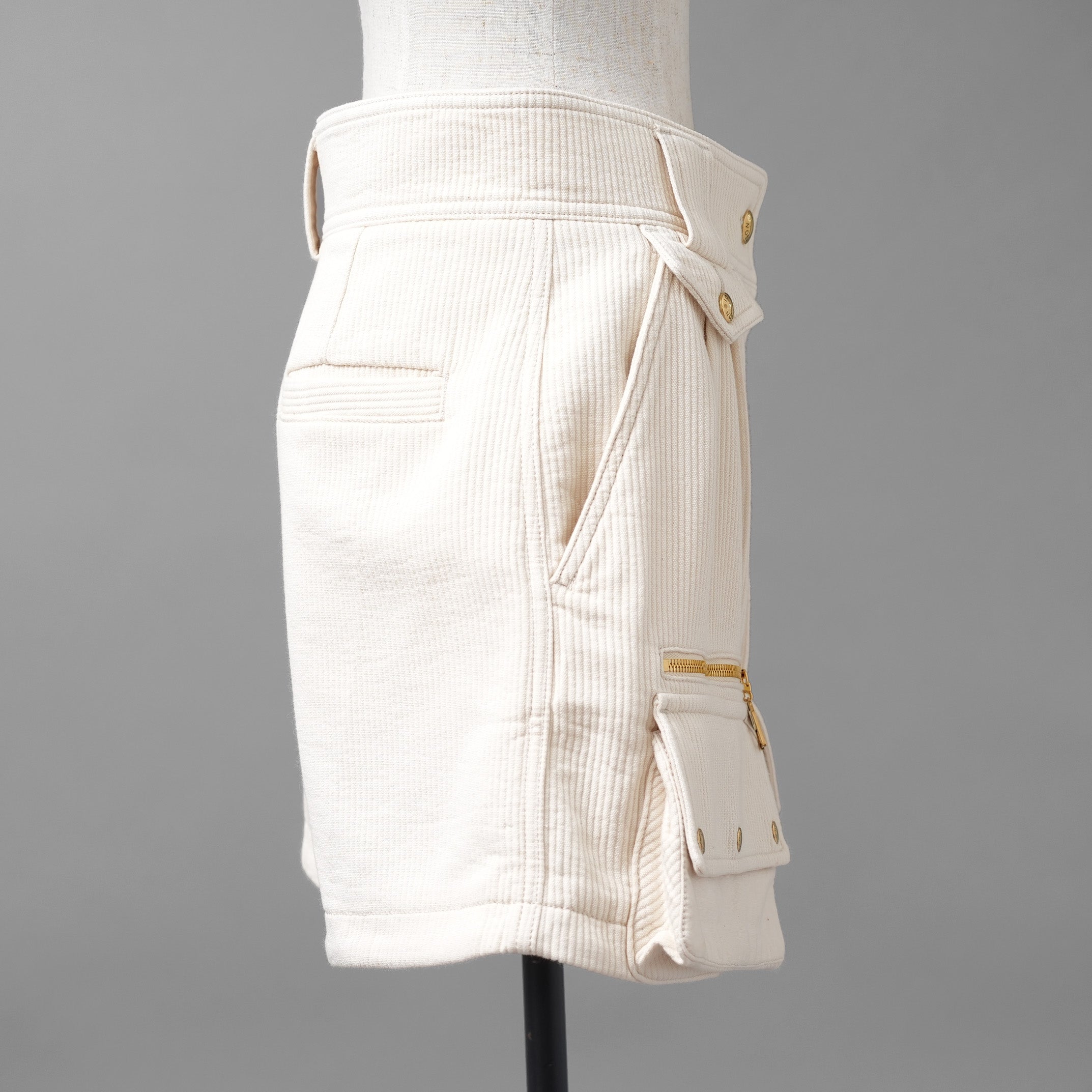 LOUIS VUITTON ルイヴィトン / 22AW コーデュロイ カーゴ  ショートパンツ/ RW222J DA8 FNPA16 / size 38 (IVORY WHITE × GOLD) レディース