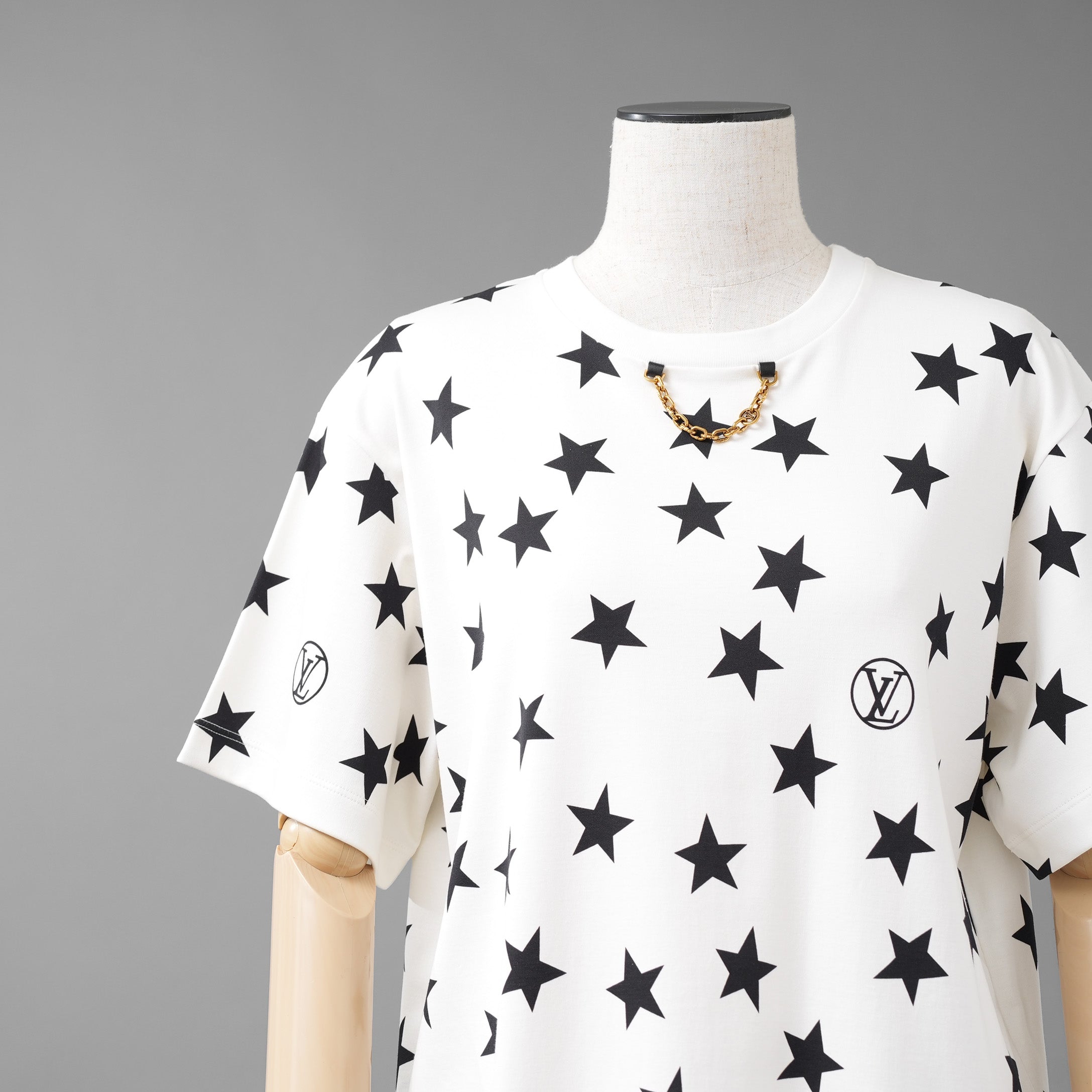 LOUIS VUITTON ルイヴィトン / 美品 22AW LVロゴ・スタープリント  チェーン / 半袖Tシャツ / 1AA9WZ / size M (WHITE) レディース