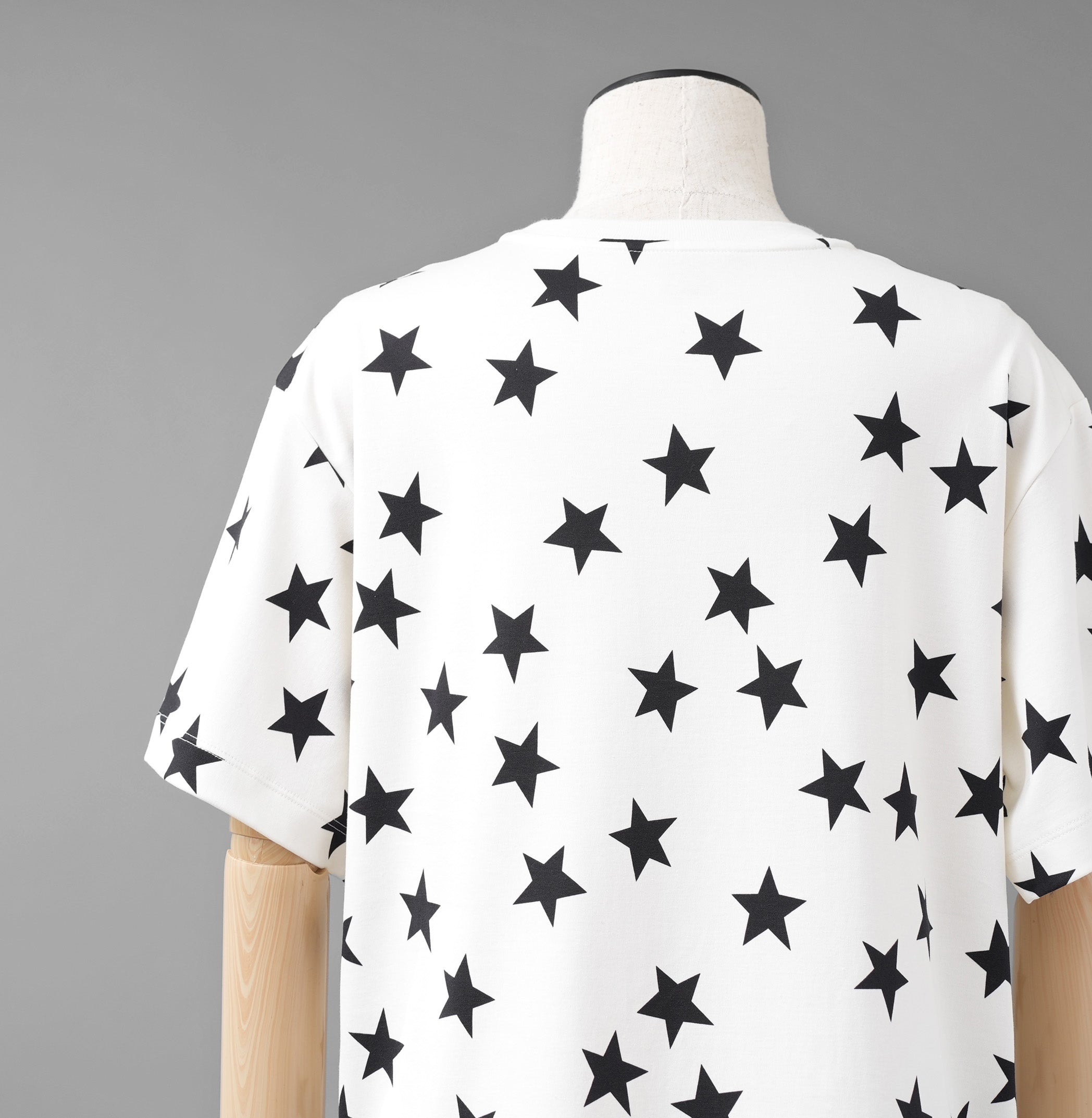 LOUIS VUITTON ルイヴィトン / 美品 22AW LVロゴ・スタープリント  チェーン / 半袖Tシャツ / 1AA9WZ / size M (WHITE) レディース