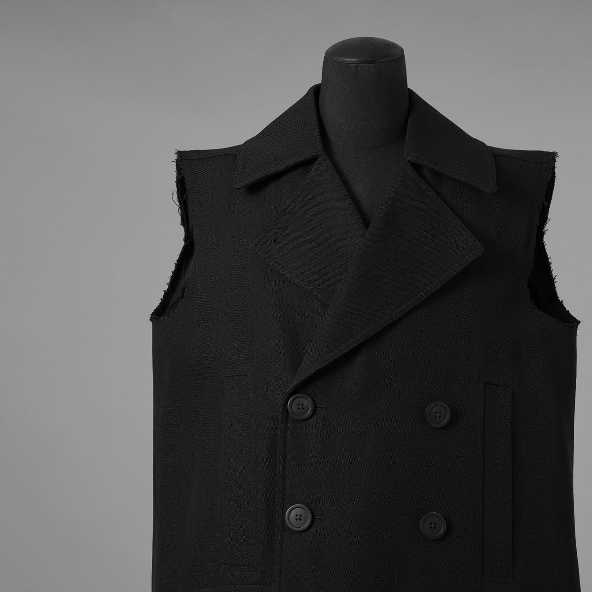 Rick Owens リックオウエンス / 美品 23AW LOXOR 期 / Black Sleeveless Slim Drella Coat コート ノースリーブ ドレラコート / RL02C7952-TWM / size 46 (BLACK) 352082-in-ue