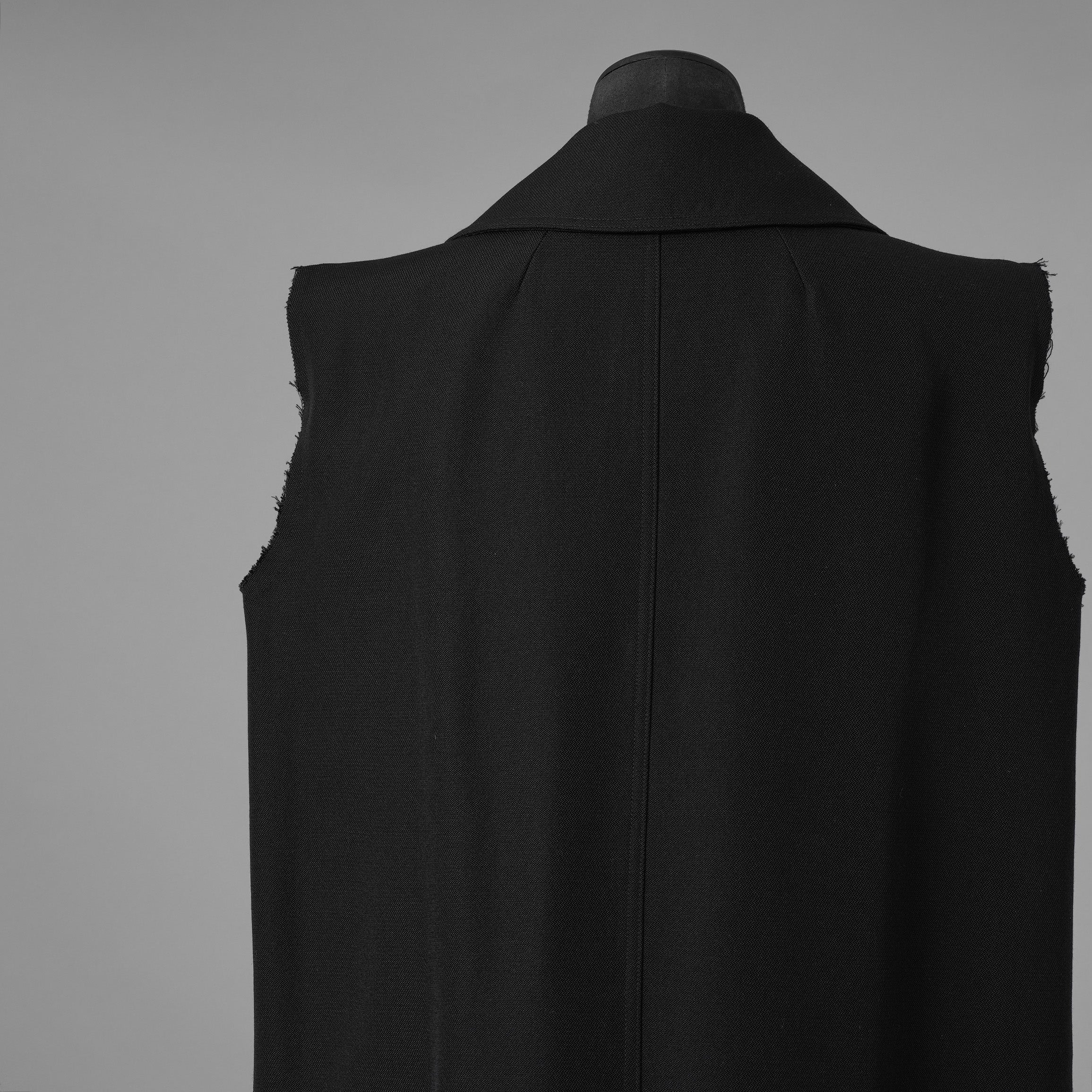 Rick Owens リックオウエンス / 美品 23AW LOXOR 期 / Black Sleeveless Slim Drella Coat コート ノースリーブ ドレラコート / RL02C7952-TWM / size 46 (BLACK) 352082-in-ue