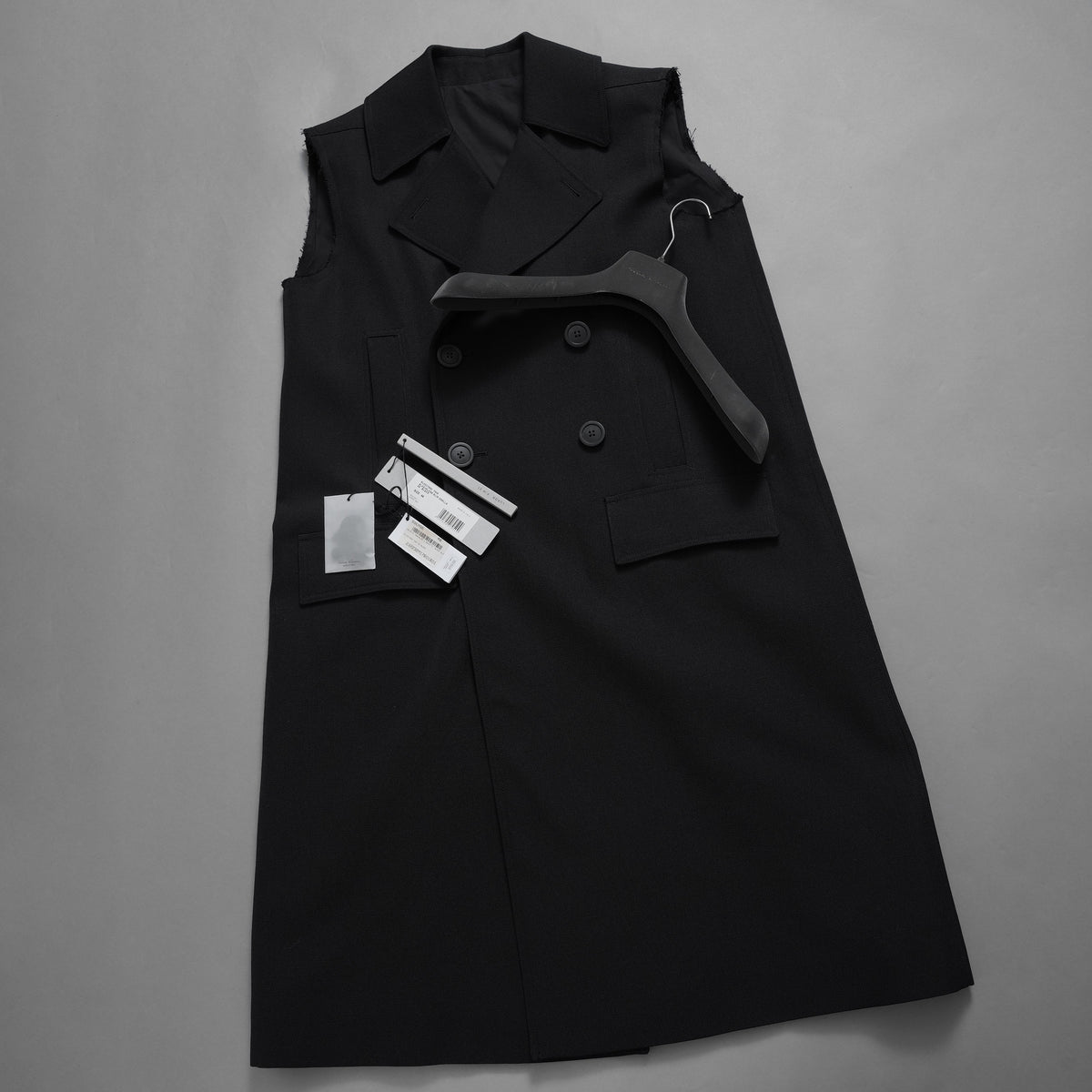 Rick Owens リックオウエンス / 美品 23AW LOXOR 期 / Black Sleeveless Slim Drella Coat コート ノースリーブ ドレラコート / RL02C7952-TWM / size 46 (BLACK) 352082-in-ue