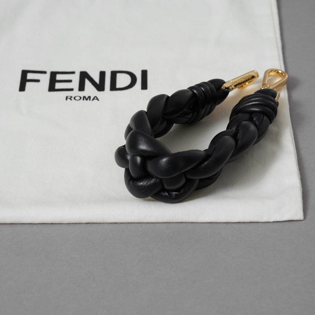 FENDI フェンディ / 美品 ミニ ストラップ ユー（Mini Strap You）ナッパレザー 編み込み ショートストラップ アクセサリー / BLACK 352081-izm