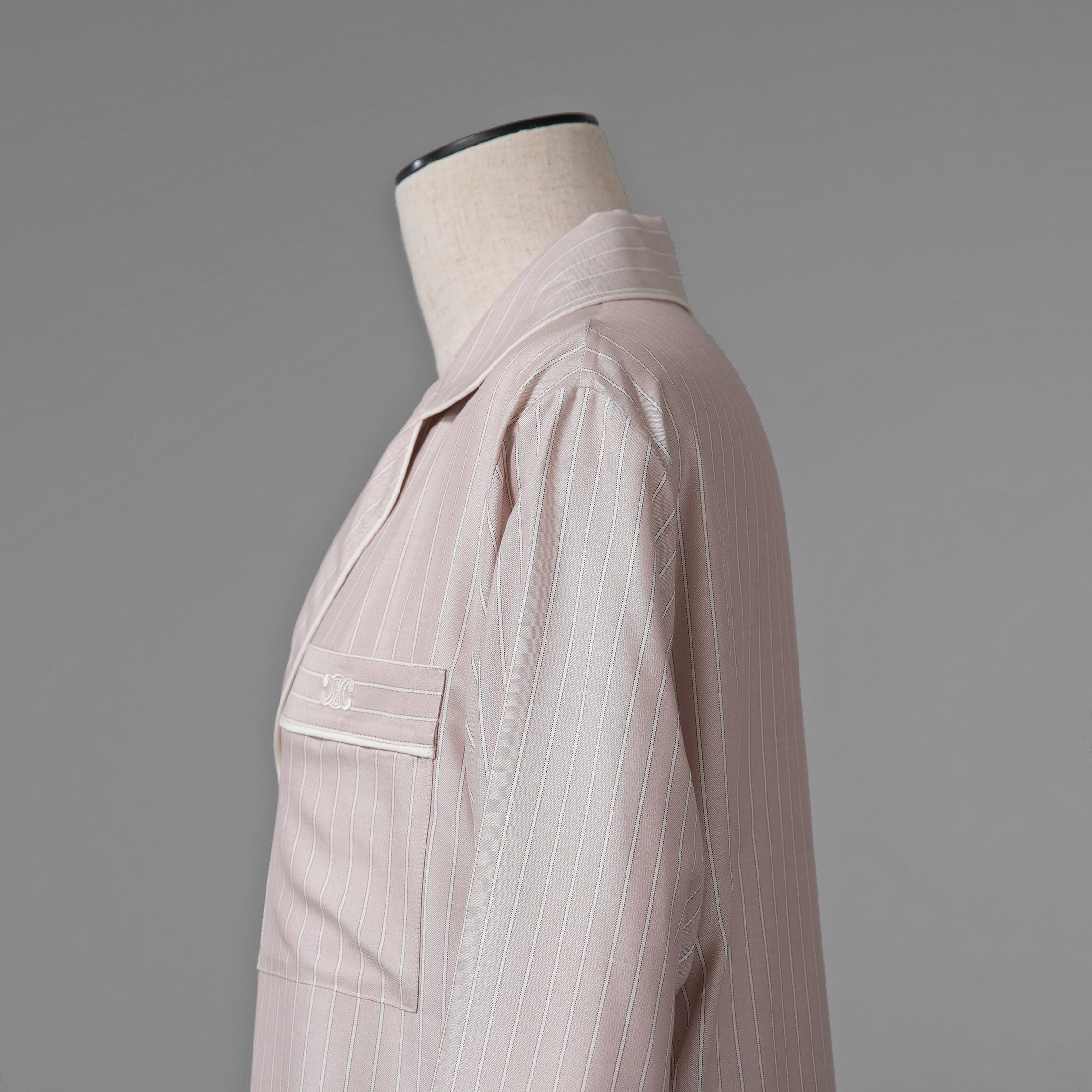 新品 希少 CELINE セリーヌ / 24SS 麻布台ヒルズ限定 トリオンフロゴ入り ストライプシルク パジャマ セットアップ / 長袖シャツ / パンツ / 2C17B948S / 2P26A948S / size 36 (LIGHHT PINK) レディース