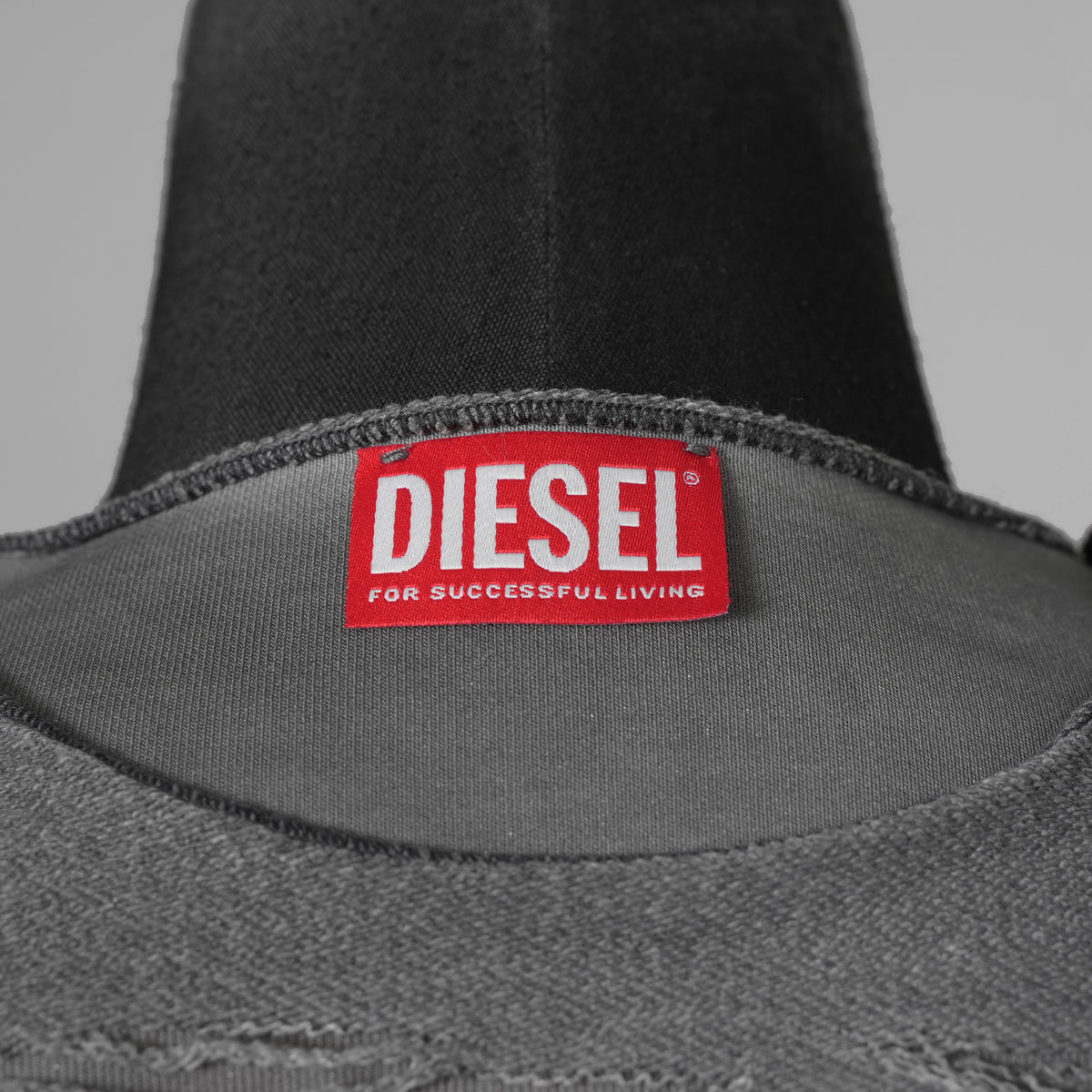 DIESEL ディーゼル / 美品 25SS S-RUBEN ランウェイ クラッシュ加工クルーネック スウェット / A18216 / size L (GRAY) 352089-in-ue