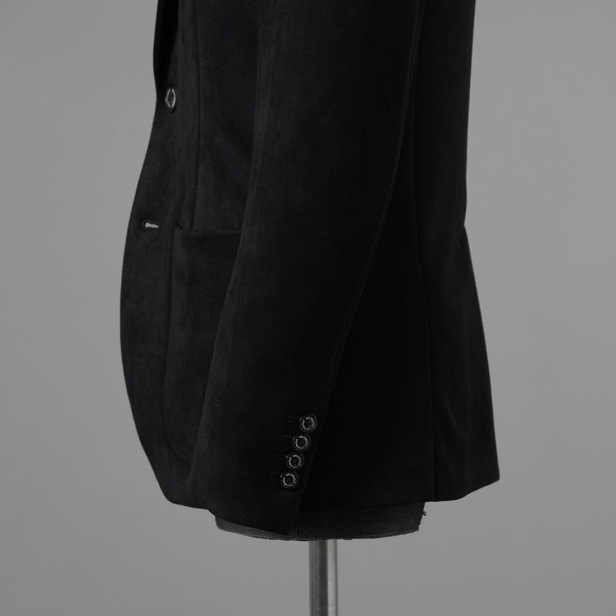 新品 1PIU1UGUALE3 ウノピゥウノウグァーレトレ x Del Piero ADP / 23AW デルピエロ コラボ JETSET GRANVIA TAILORED JACKET テーラードジャケット アウター / MDB001 PEU002 / size 4 (BLACK) 123020-alm