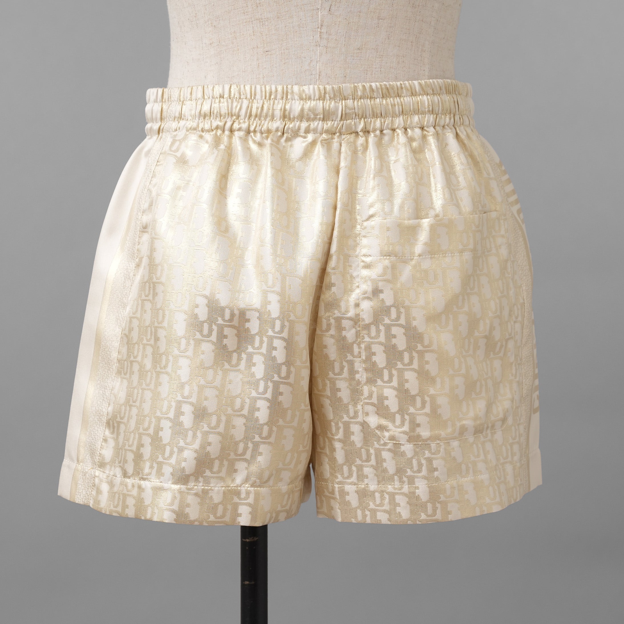 Christian Dior クリスチャンディオール /美品 2021年 ゴールドシルク メタリック ジャカード オブリークショーツ / パンツ / 211P20A6607 / size 42 (GOLD)