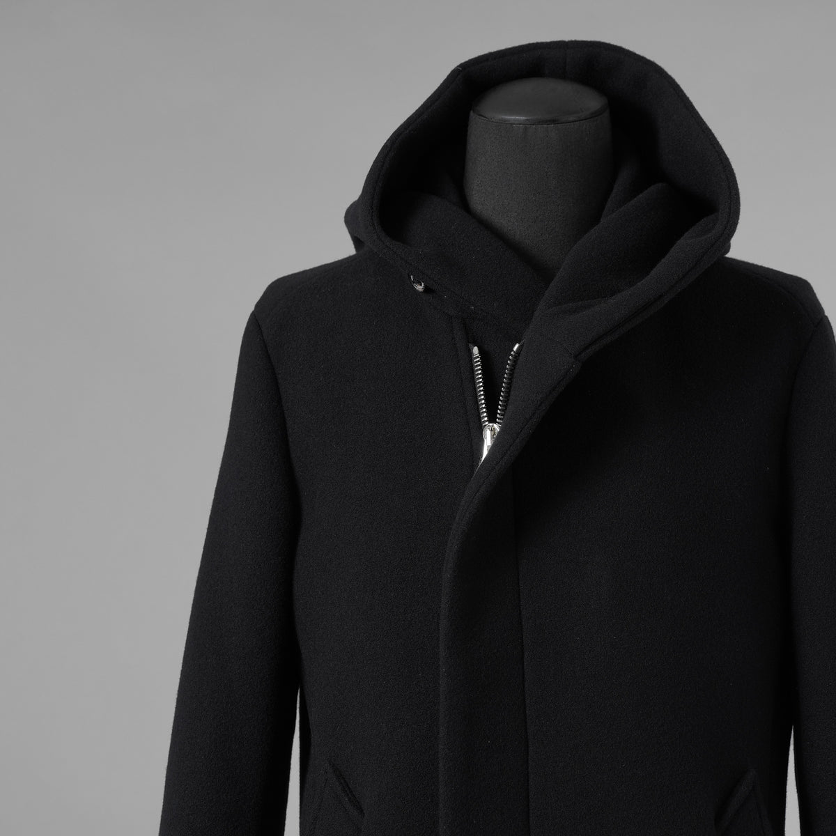 1PIU1UGUALE3 ウノピゥウノウグァーレトレ / 18AW 美品 WRAP NECK HOOD COAT ウールカシミア メルトンコート アウター / MRC060 WNY016 / size 4 (BLACK) 123023-alm