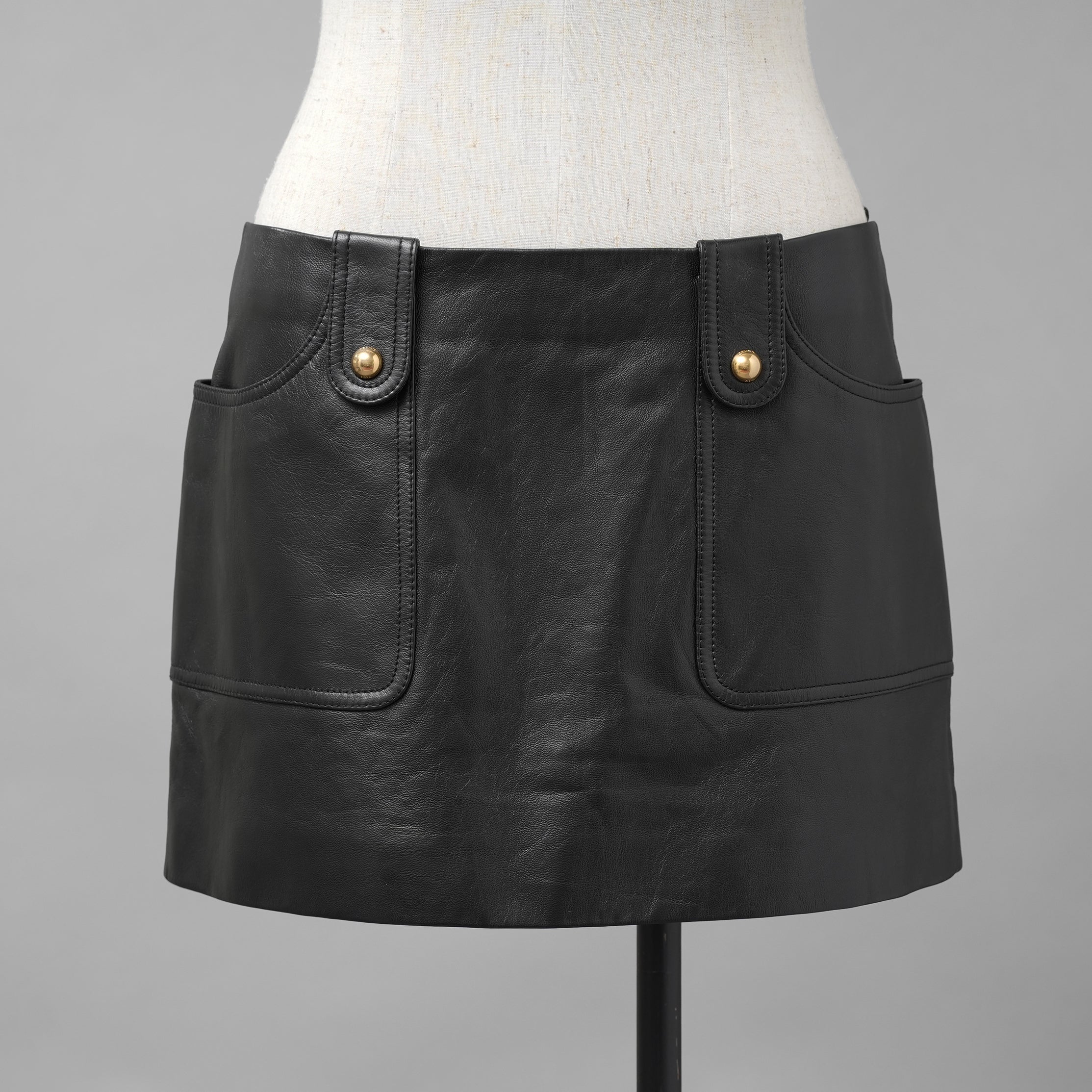 CELINE セリーヌ / 美品 23AW ラムレザー ミニスカート / 2H410305Q / size 38 (BLACK)