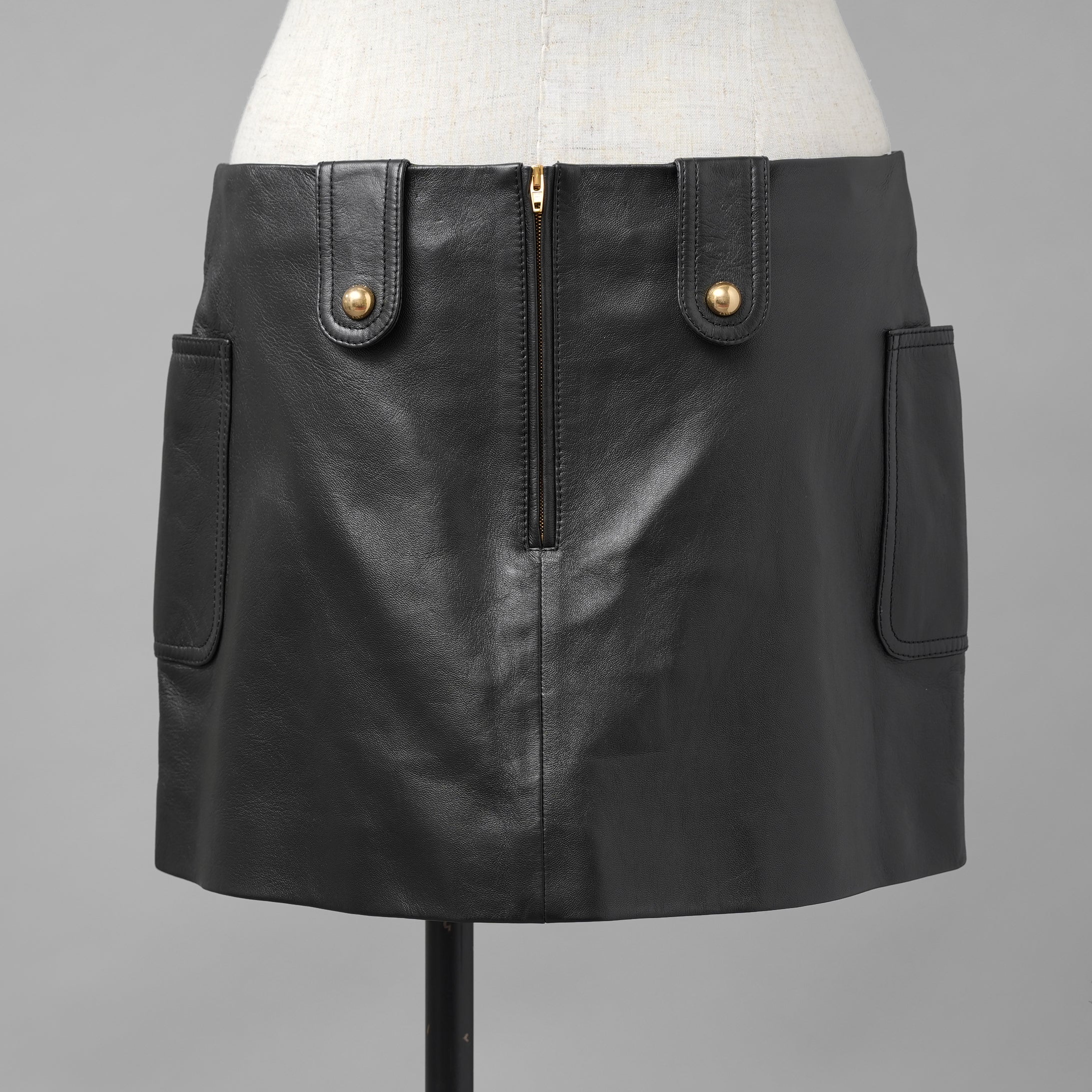 CELINE セリーヌ / 美品 23AW ラムレザー ミニスカート / 2H410305Q / size 38 (BLACK)