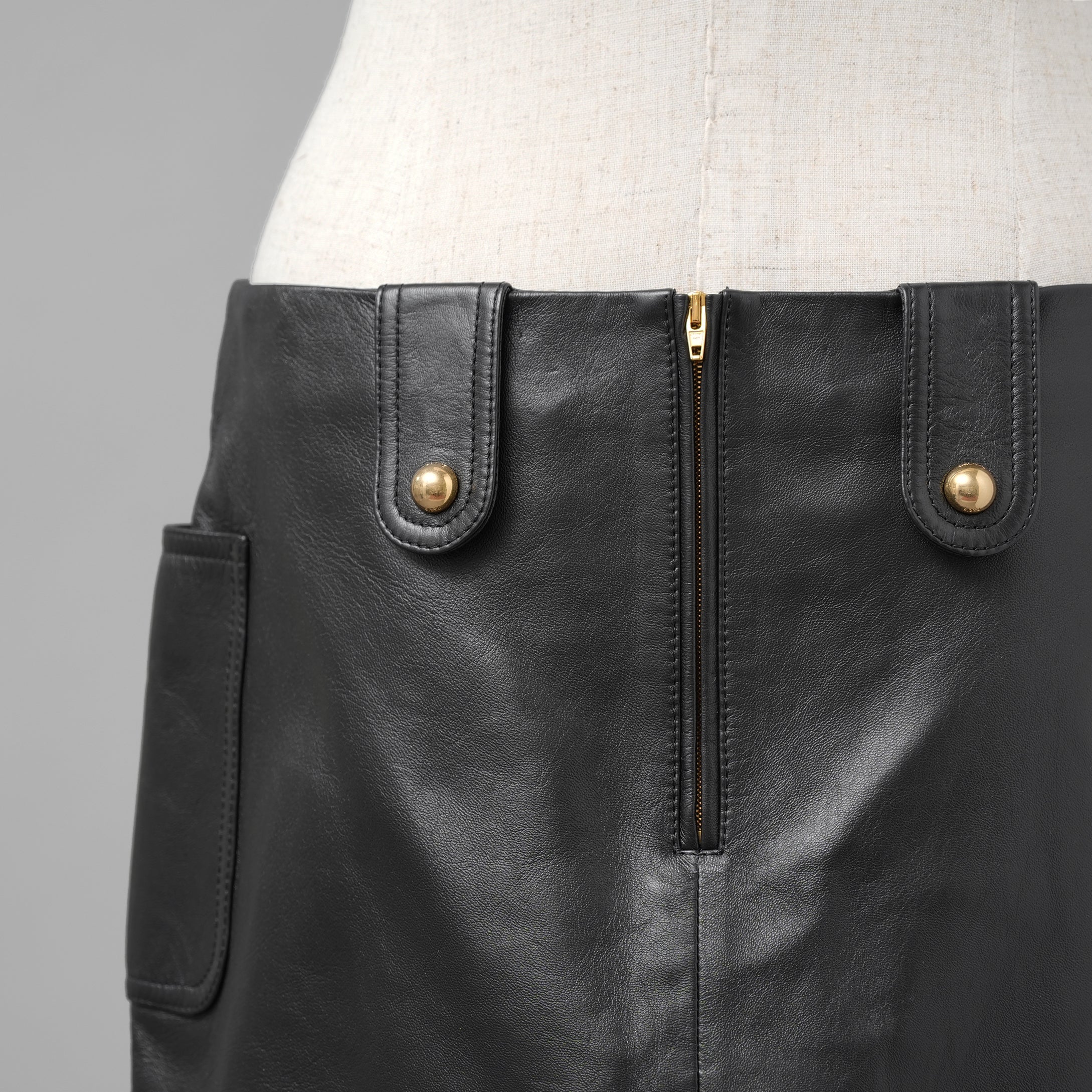 CELINE セリーヌ / 美品 23AW ラムレザー ミニスカート / 2H410305Q / size 38 (BLACK)