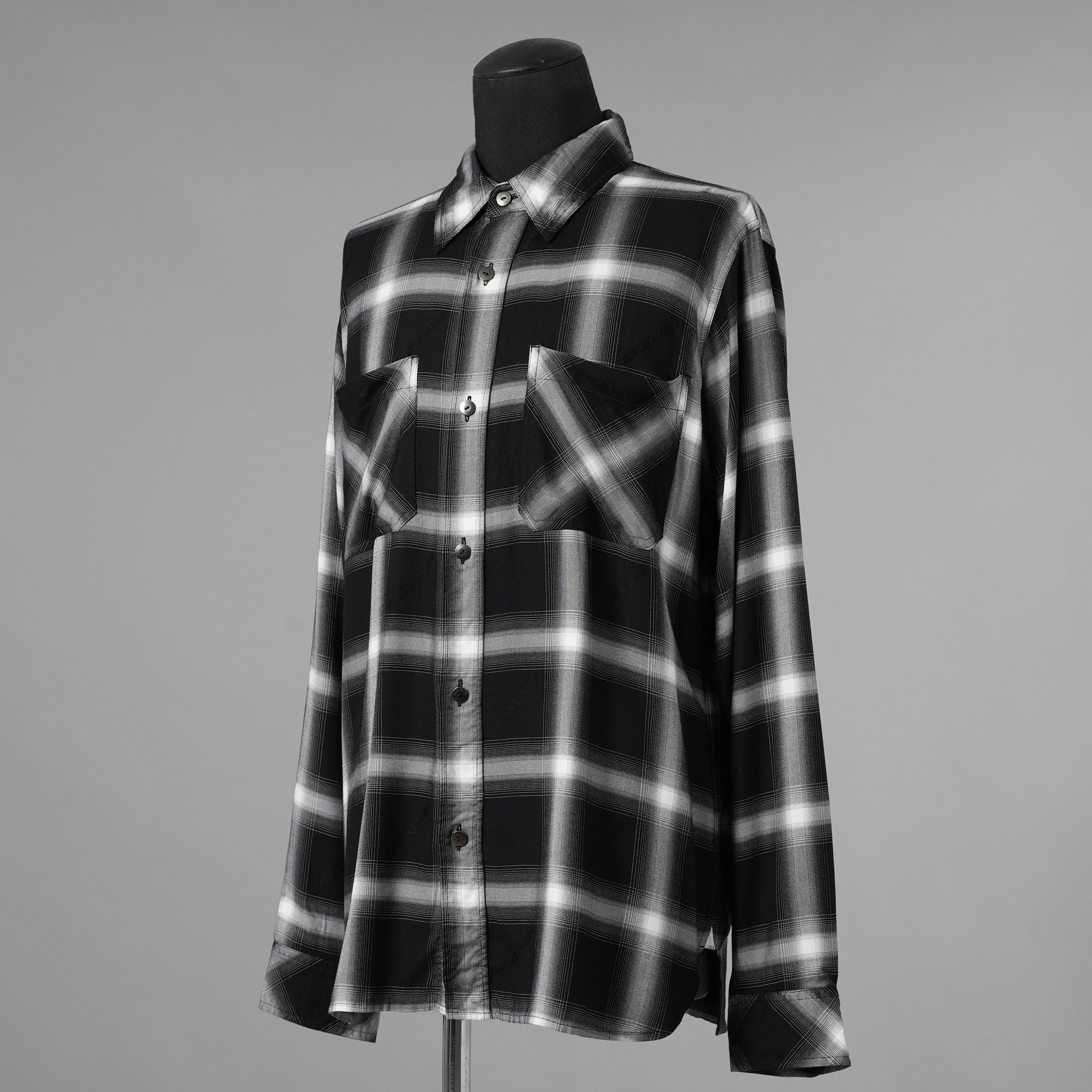 ISAMU KATAYAMA BACKLASH イサムカタヤマ バックラッシュ / 美品 24SSレーヨン オリジナル オンブレチェック ガーメントダイ 長袖シャツ / 2026-01 / size M (BLACK) 352093-in-ue