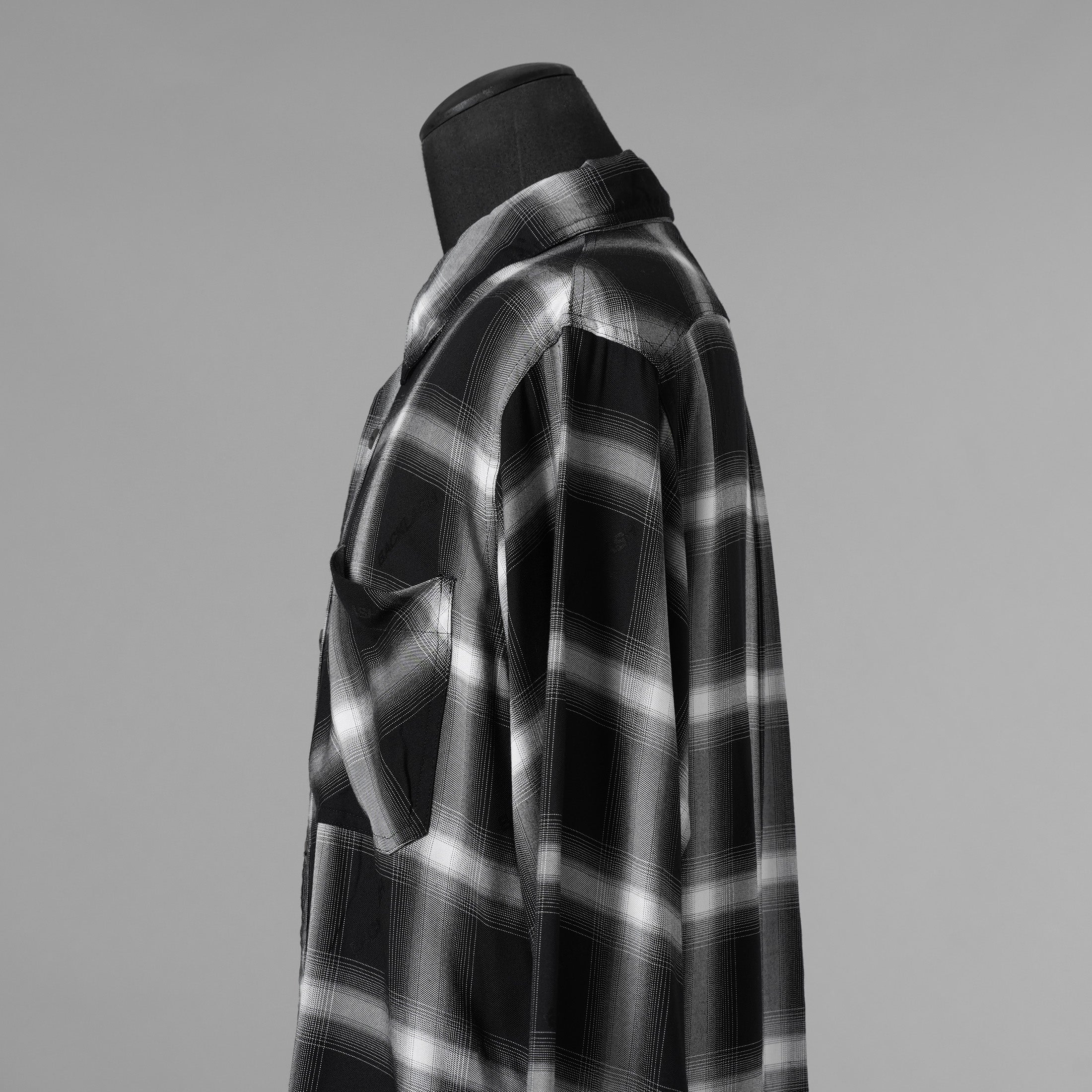 ISAMU KATAYAMA BACKLASH イサムカタヤマ バックラッシュ / 美品 24SSレーヨン オリジナル オンブレチェック ガーメントダイ 長袖シャツ / 2026-01 / size M (BLACK) 352093-in-ue