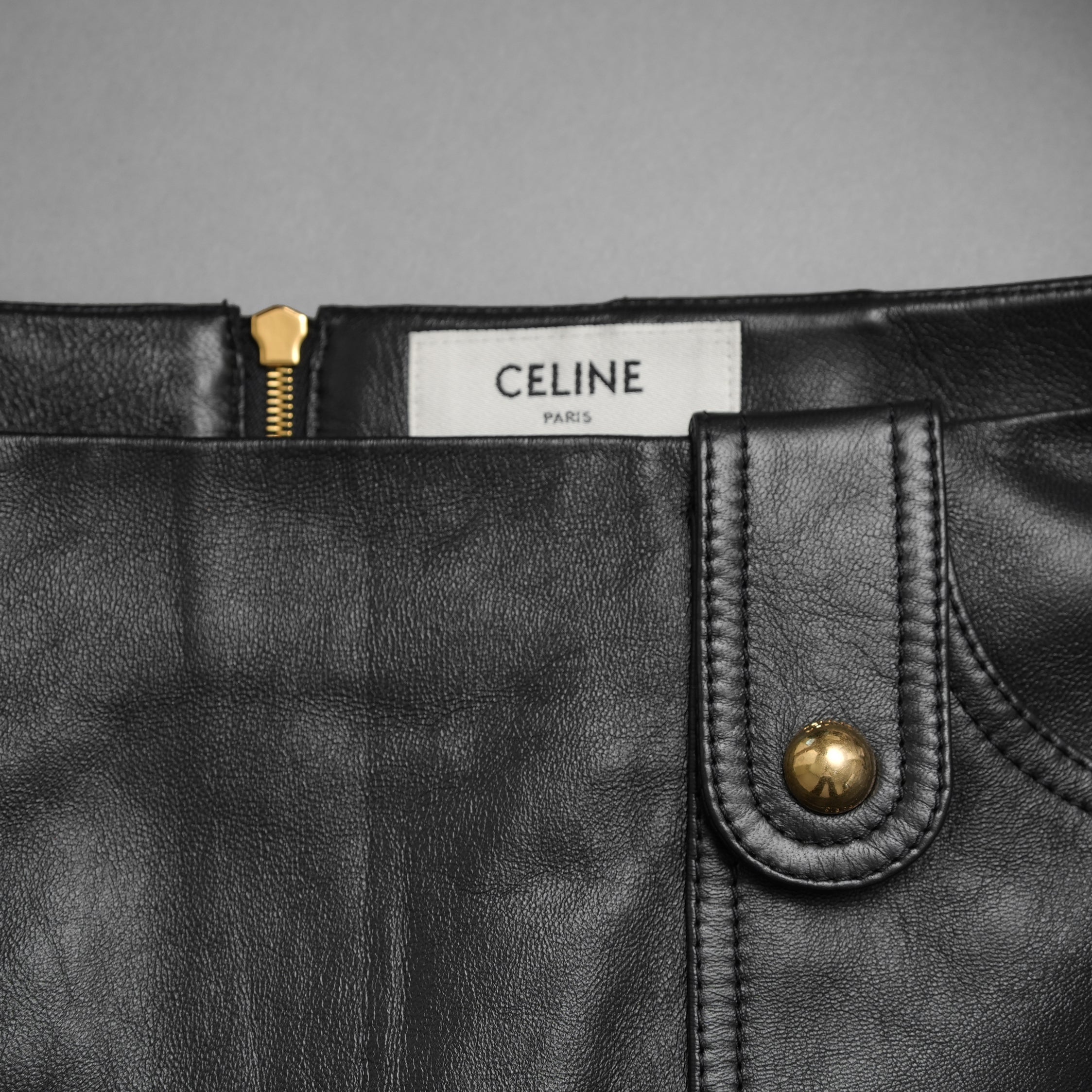 CELINE セリーヌ / 美品 23AW ラムレザー ミニスカート / 2H410305Q / size 38 (BLACK)
