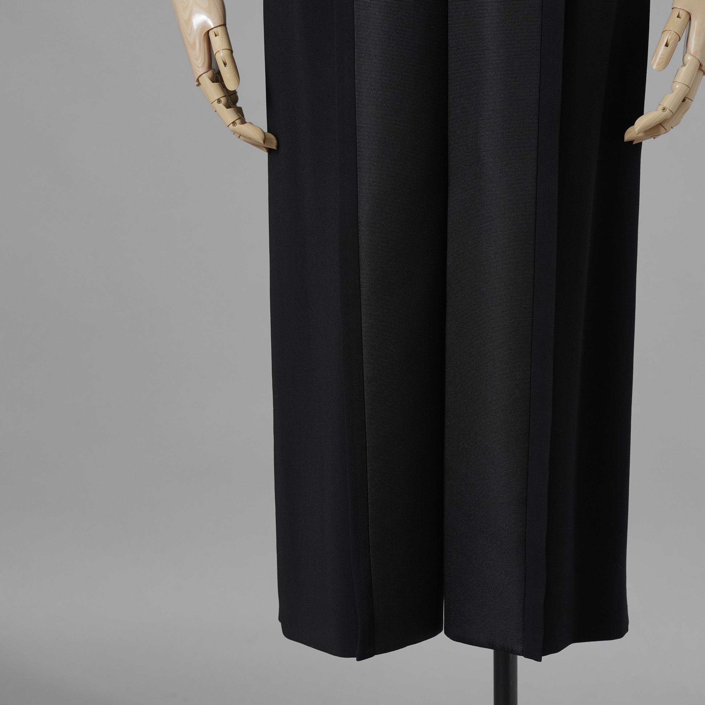 FENDI フェンディ / 美品 21AW 杏 着用 Lolcita Tuxedo Dress ジレドレス ワンピース / FDB672 AGTN / size 40 (BLACK) レディース 352091-izm