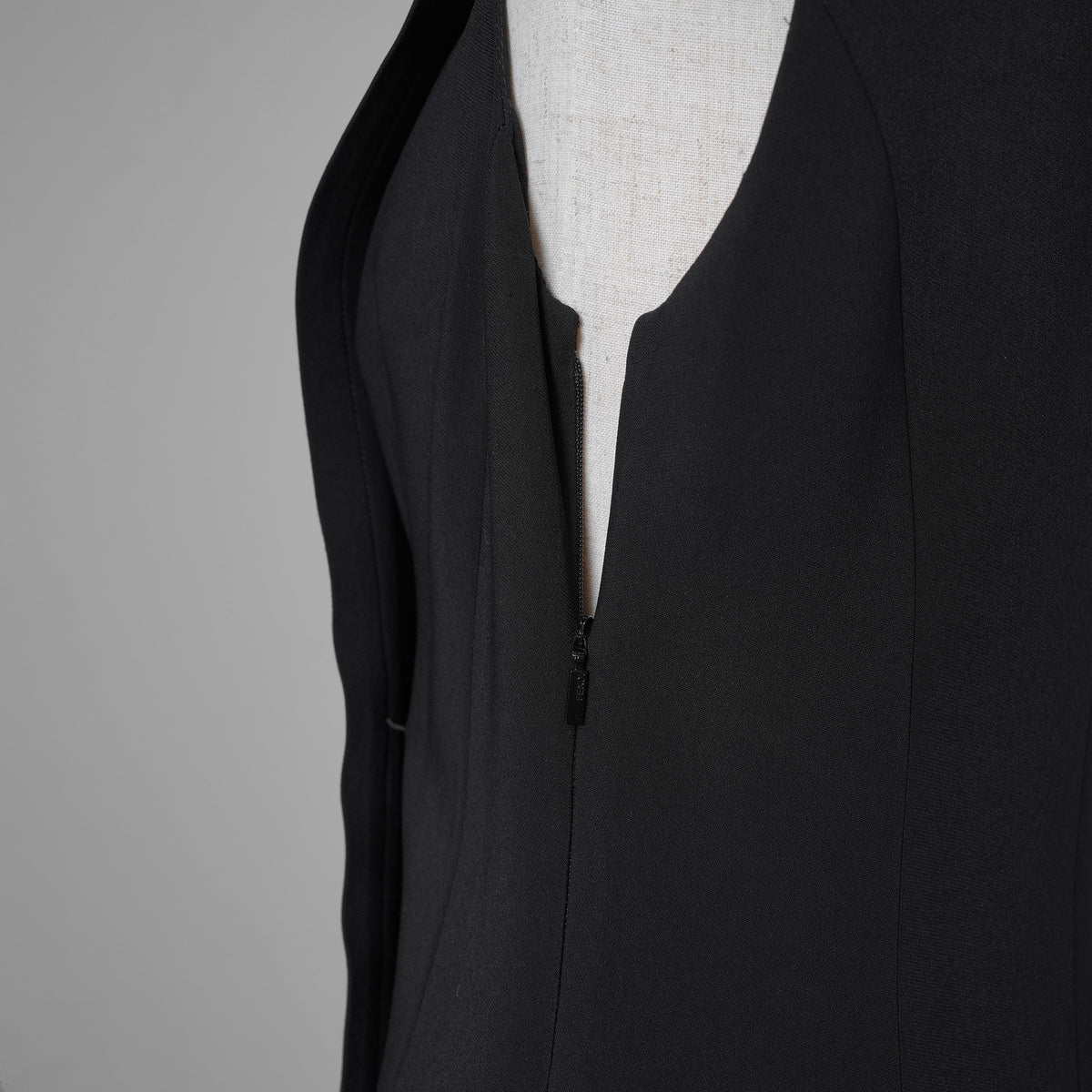 FENDI フェンディ / 美品 21AW 杏 着用 Lolcita Tuxedo Dress ジレドレス ワンピース / FDB672 AGTN / size 40 (BLACK) レディース 352091-izm