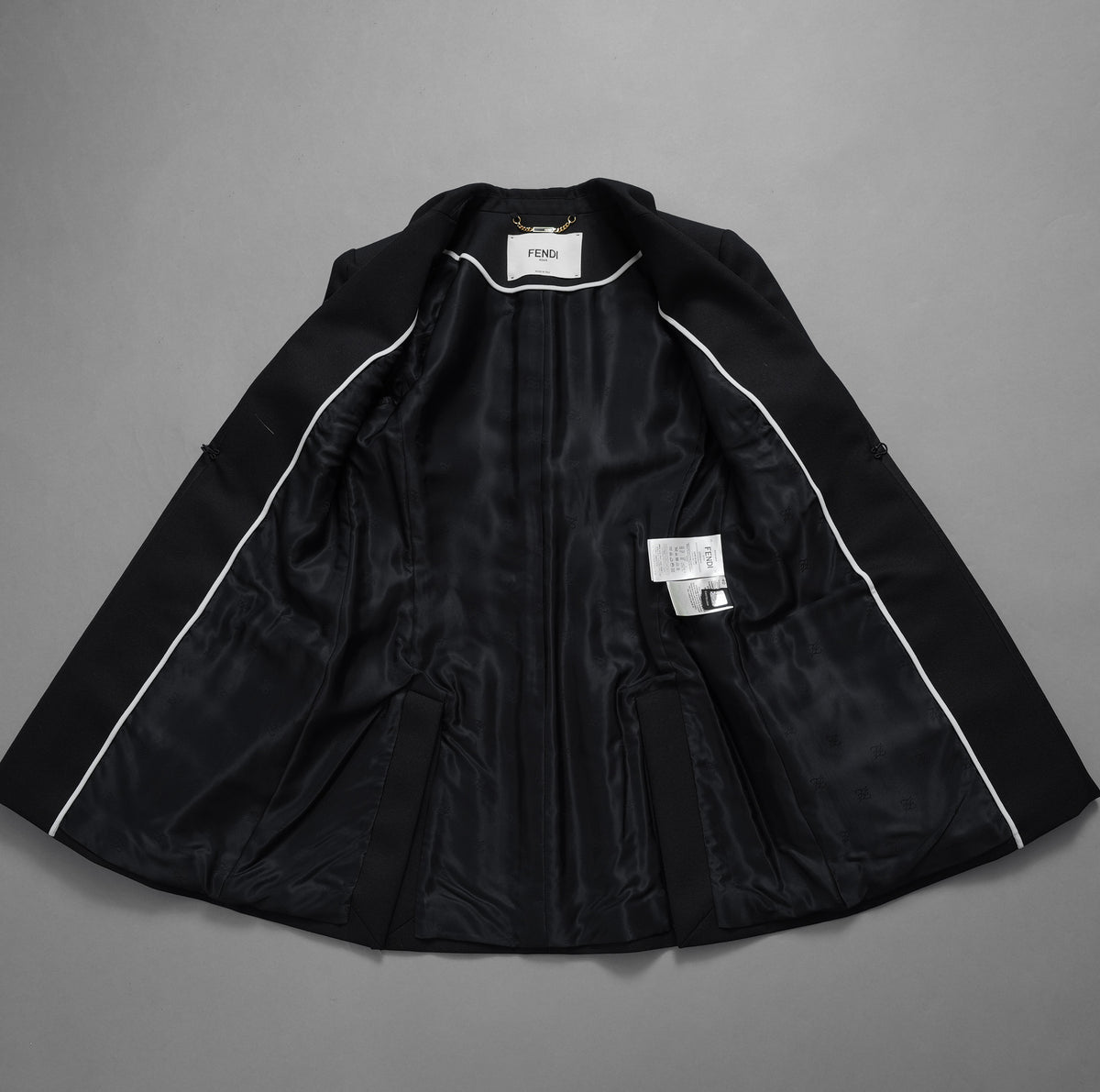 FENDI フェンディ / 美品 21AW Contrasting Lapel Tuxedo Blazer コントラスティング ラペル タキシード ブレザー ジャケット / FJ7215 AHLA / size 40 (BLACK) レディース 352092-izm