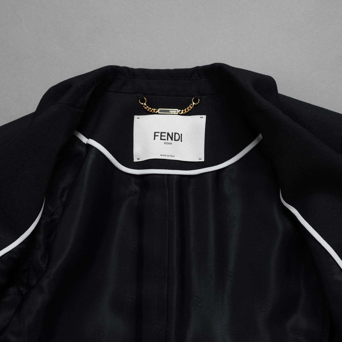 FENDI フェンディ / 美品 21AW Contrasting Lapel Tuxedo Blazer コントラスティング ラペル タキシード ブレザー ジャケット / FJ7215 AHLA / size 40 (BLACK) レディース 352092-izm