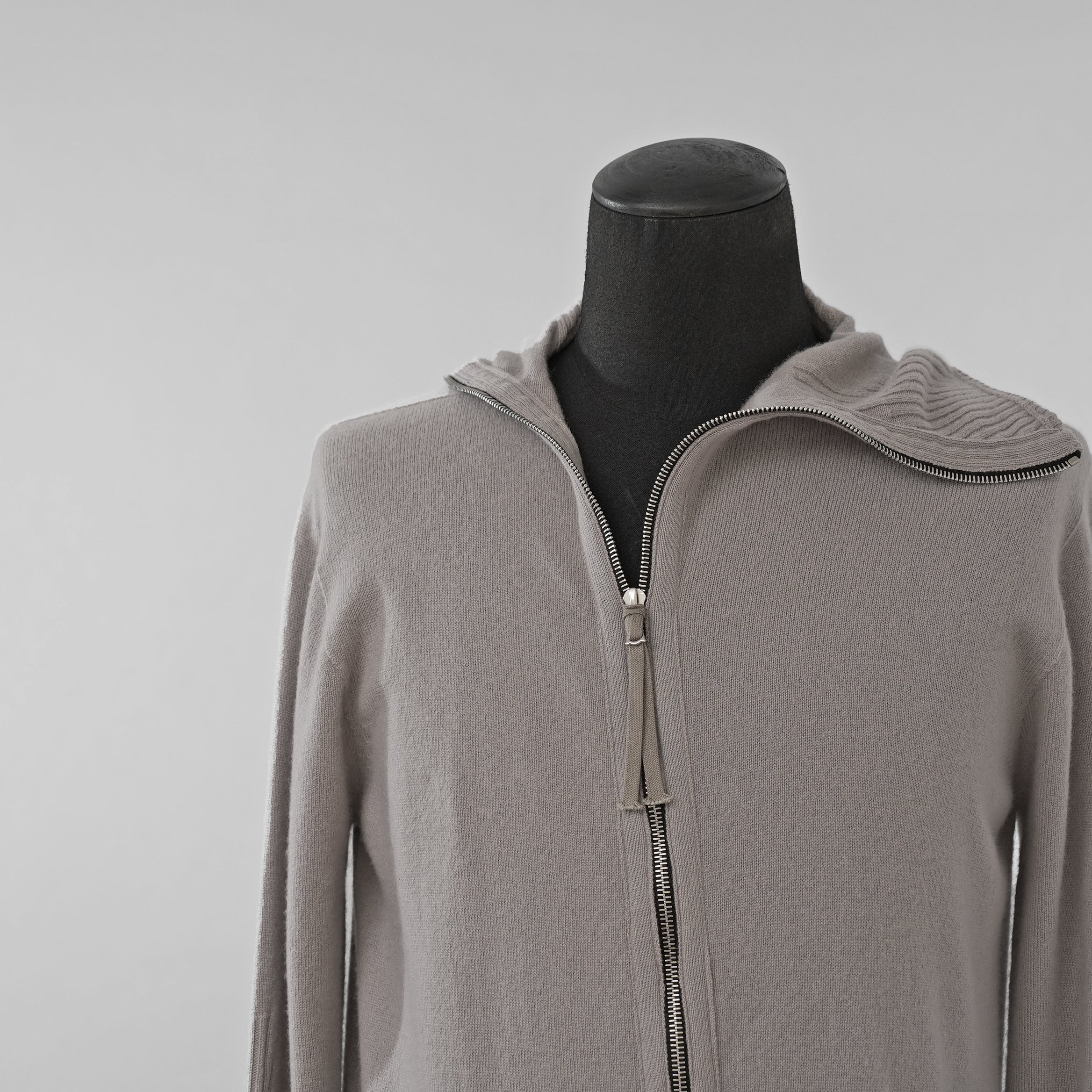 超希少 BORIS BIDJAN SABERI ボリスビジャンサベリ / 美品 カシミヤ 100% zipper2. シームレス3Dニット / FZB30008 / size S (LIGHT GRAY)