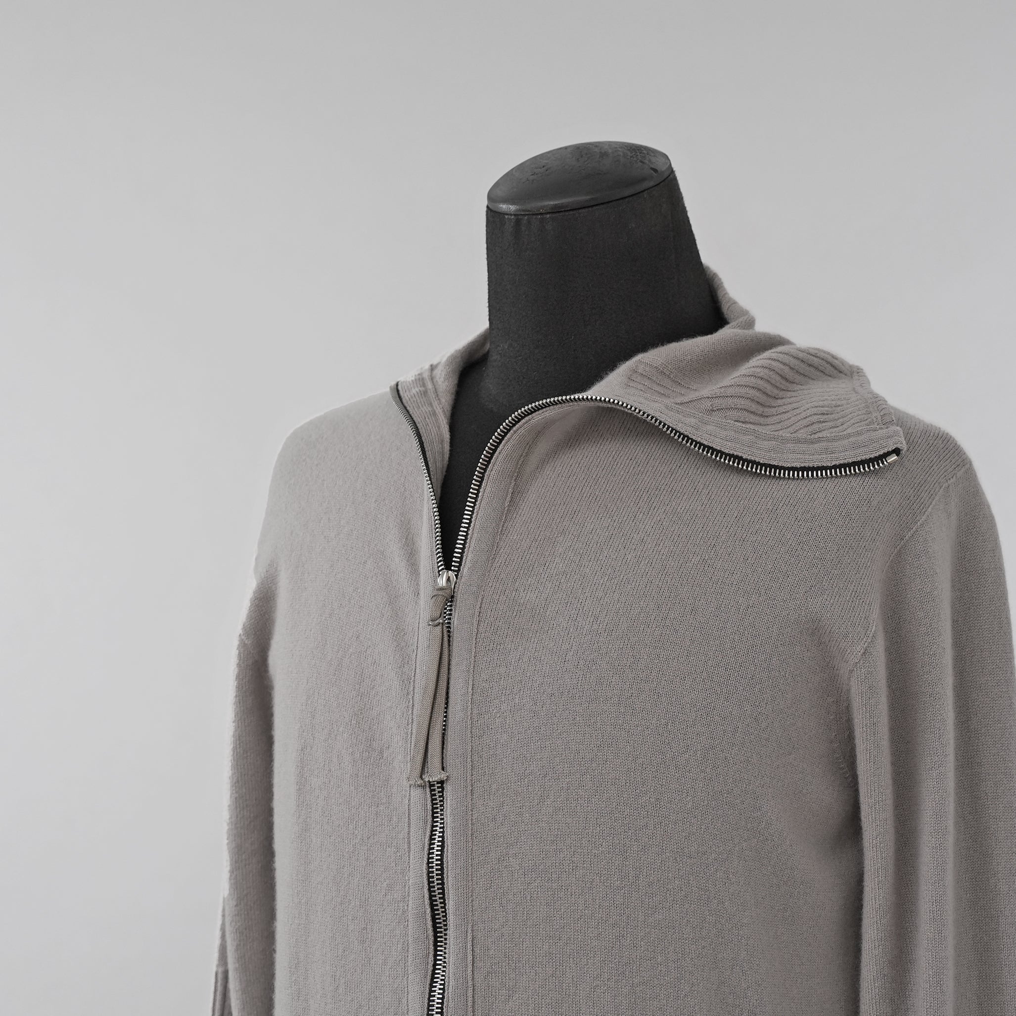 超希少 BORIS BIDJAN SABERI ボリスビジャンサベリ / 美品 カシミヤ 100% zipper2. シームレス3Dニット / FZB30008 / size S (LIGHT GRAY)
