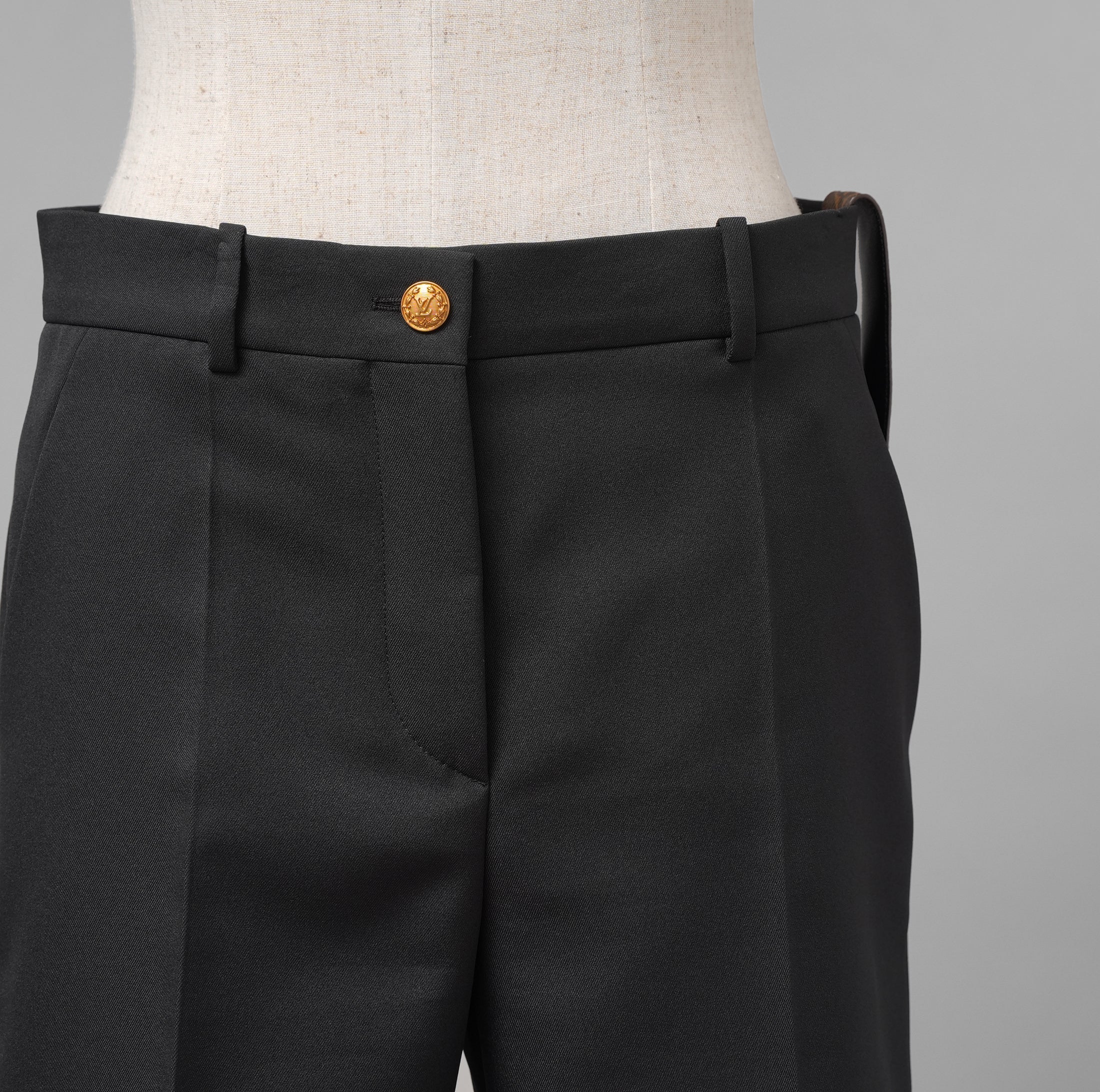 LOUIS VUITON ルイヴィトン / 美品 22SS モノグラムループ キュロットパンツ / RW222W P89 FNPA61 / size 38 (BLACK) レディース