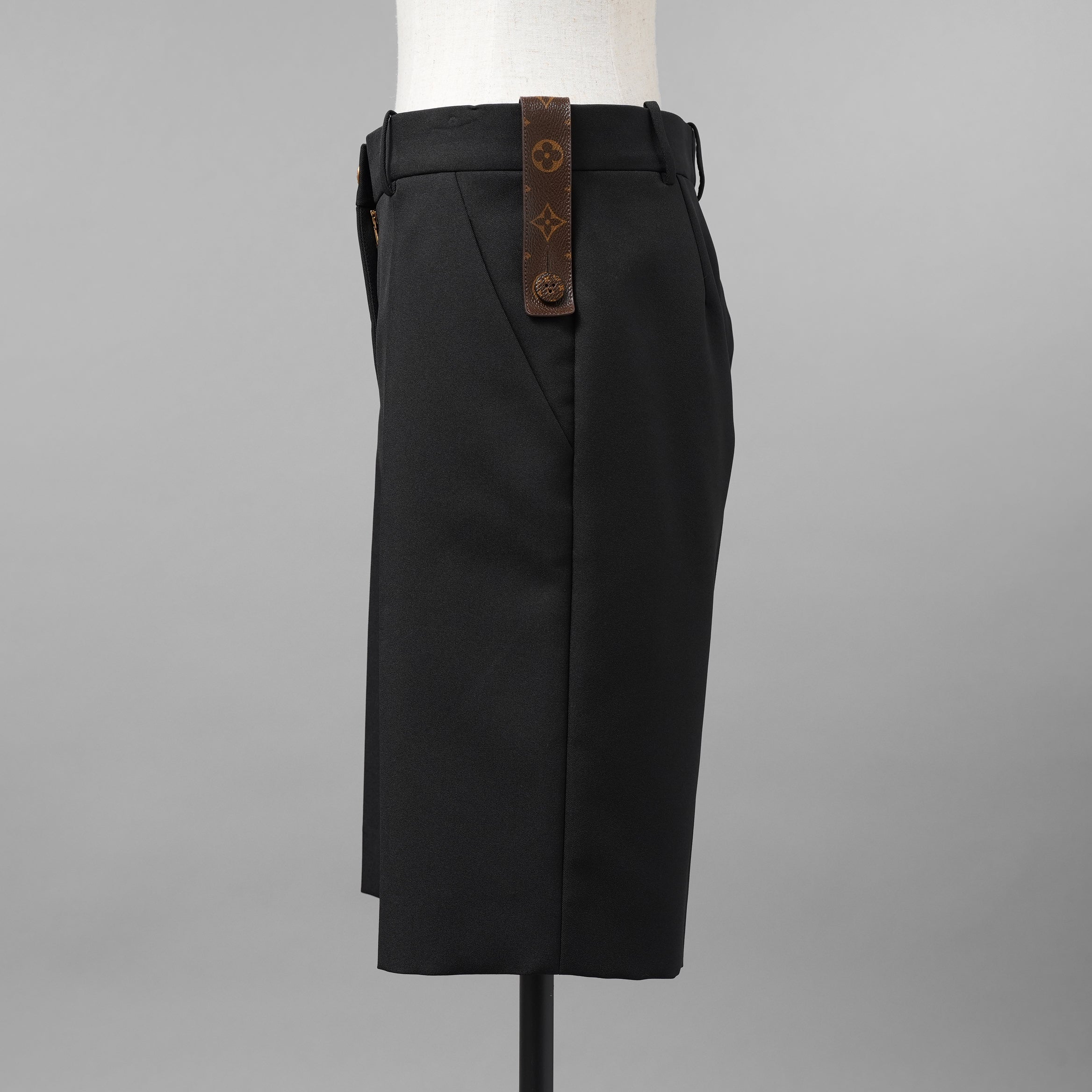 LOUIS VUITON ルイヴィトン / 美品 22SS モノグラムループ キュロットパンツ / RW222W P89 FNPA61 / size 38 (BLACK) レディース