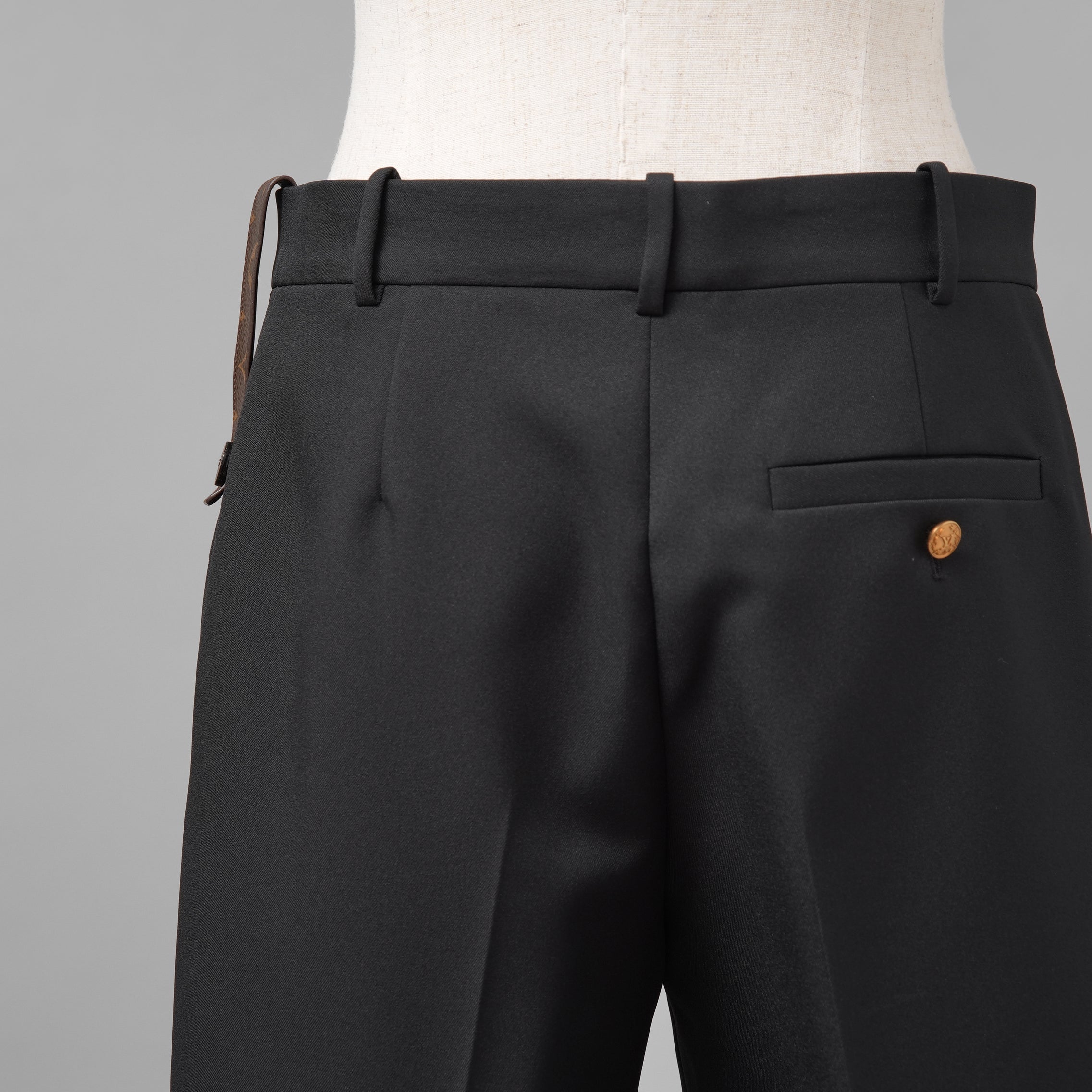 LOUIS VUITON ルイヴィトン / 美品 22SS モノグラムループ キュロットパンツ / RW222W P89 FNPA61 / size 38 (BLACK) レディース