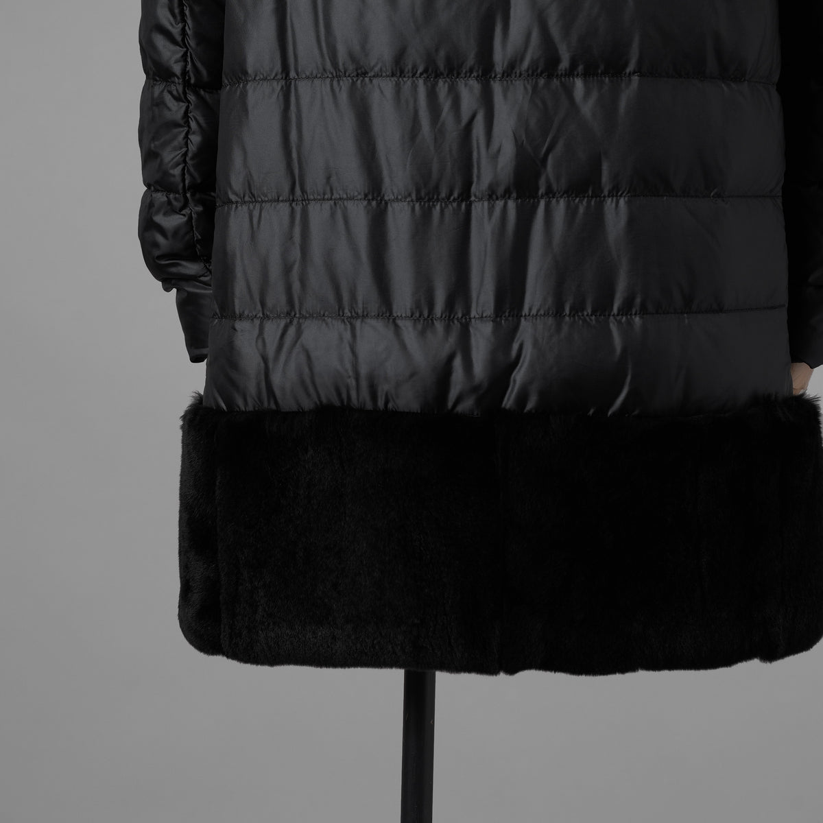 MAX MARA STUDIO マックスマーラ ステュディオ / 美品 ダウンコート アウター/ size 42 (BLACK) レディース  352096-yng