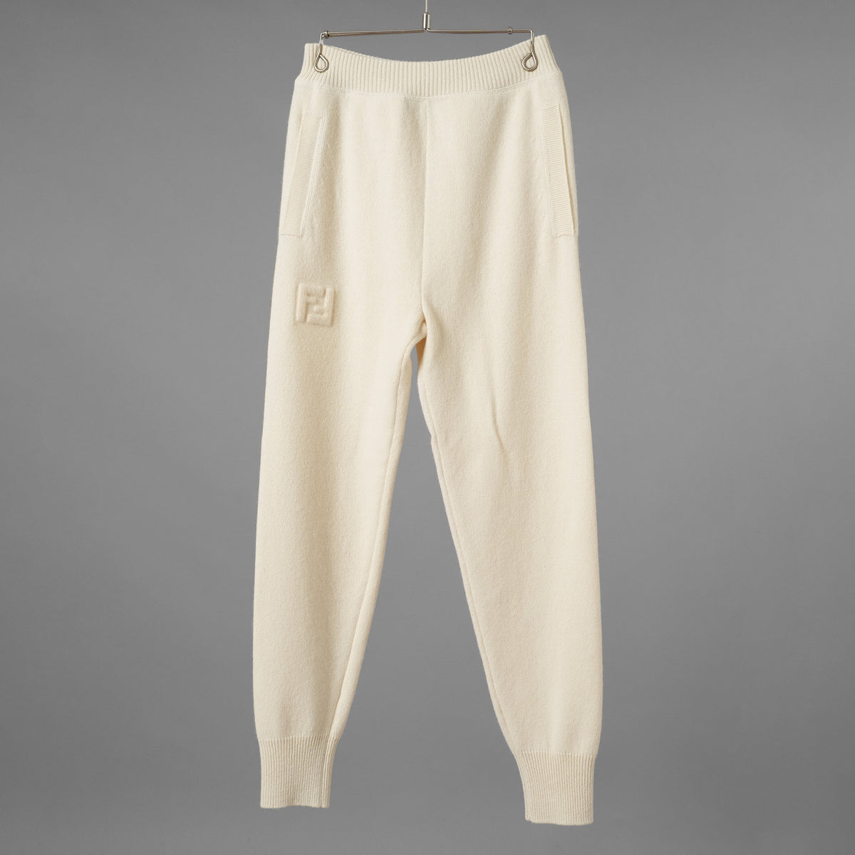 FENDI フェンディ / 美品 21AW カシミア FFエンボス フーディ ニットパンツ / FZR763 ALAK / size 40 (IVORY) レディース 352075-izm