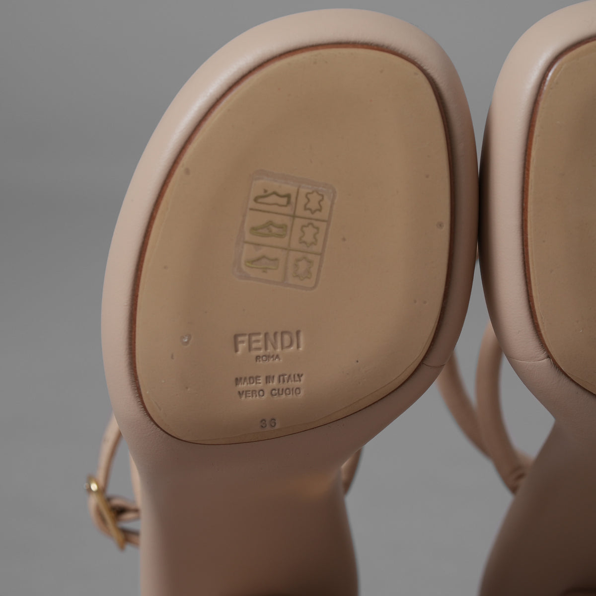 FENDI フェンディ / 美品 22SS バゲット メタルヒール レザーサンダル シューズ / size 36 (22.5cm) BEIGE レディース 352104-izm
