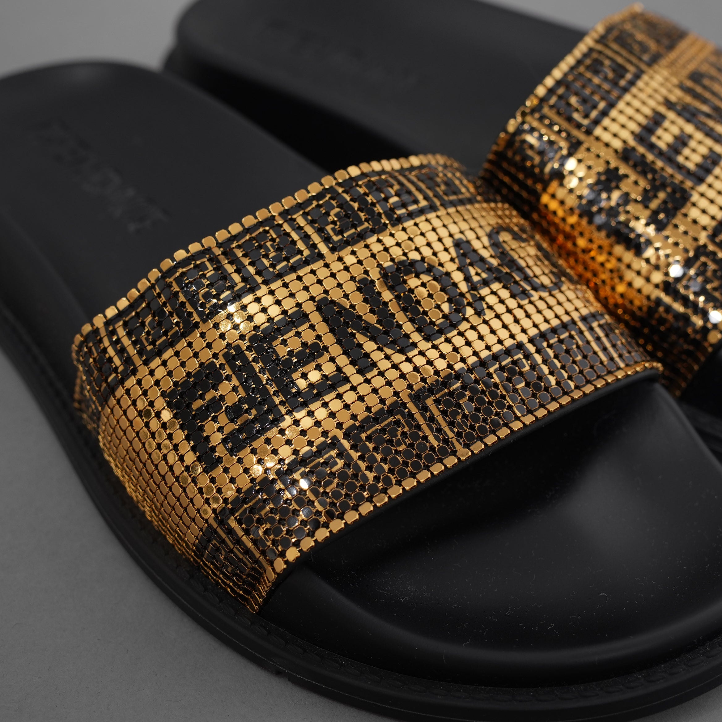 FENDACE フェンダーチェ FENDI×VERSACE コラボ / 22SS ロゴ スライドサンダル / シャワーサンダル /8X8324 / size 36 (23cm) BLACK