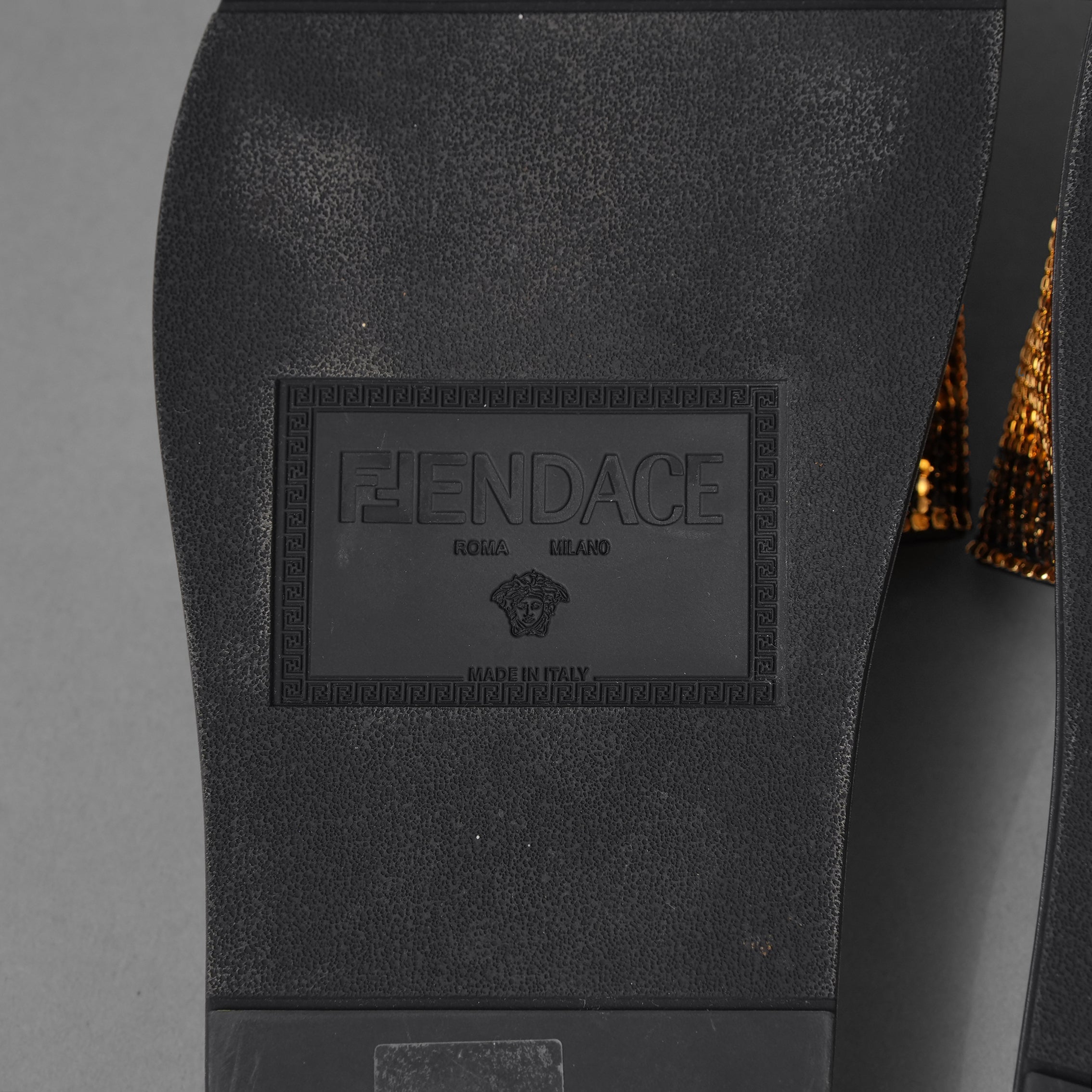 FENDACE フェンダーチェ FENDI×VERSACE コラボ / 22SS ロゴ スライドサンダル / シャワーサンダル /8X8324 / size 36 (23cm) BLACK