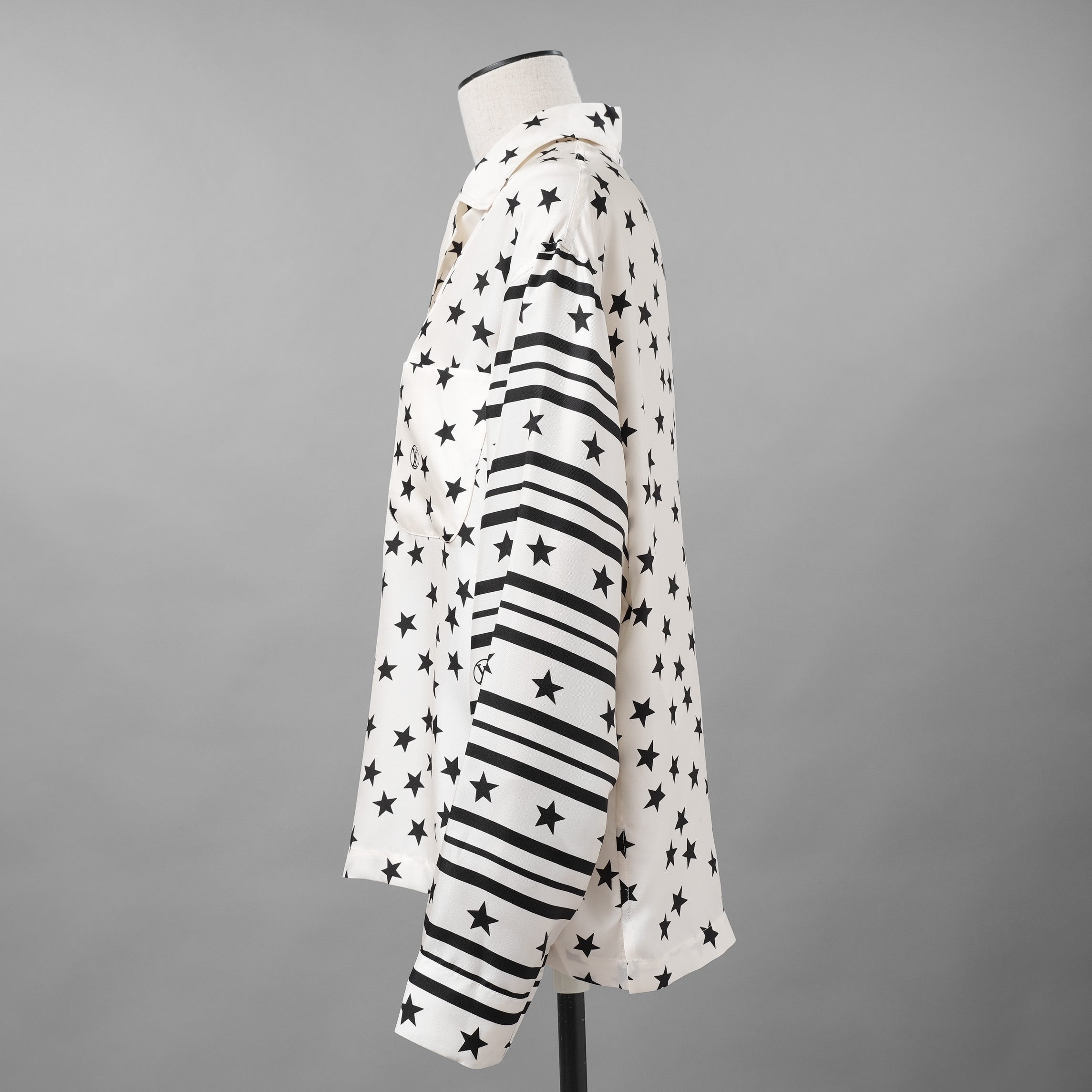 LOUIS VUITTON ルイヴィトン / 美品 22SS LVサマー スターダスト シルク パジャマシャツ / 長袖シャツ / RW222 O33 FNBL38 / size 38 (WHITE) レディース