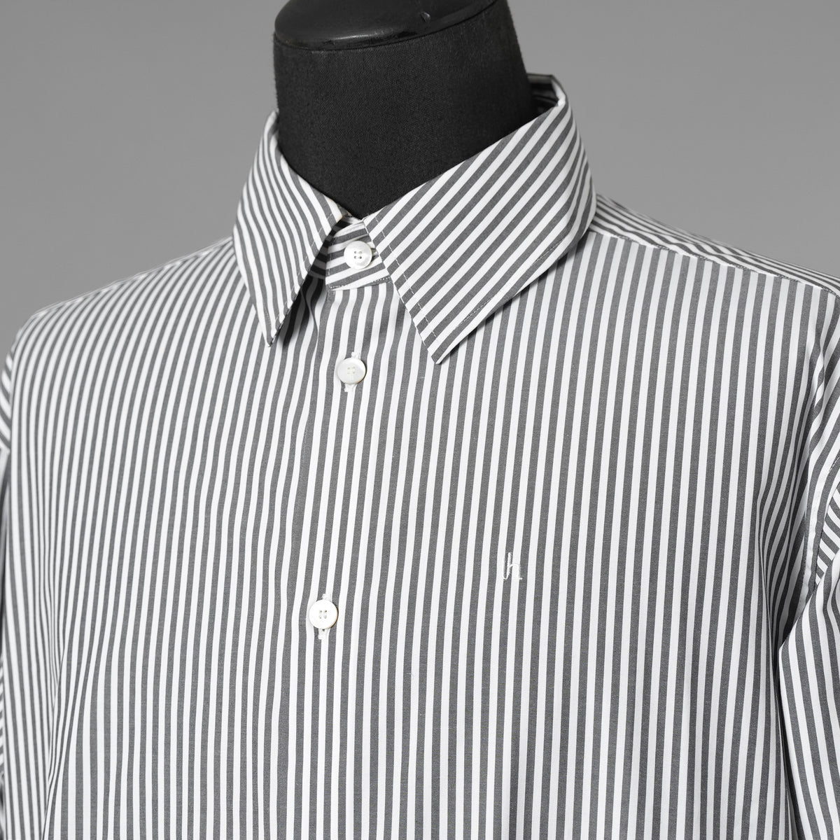 th products TARO HORIUCHI タロウ ホリウチ / 美品 25SS "ROMAN" Midsize Shirt  esteneige broad cloth 長袖シャツ / 2501 SH29 103 / size 1 (GRAY) 352111-in-ue