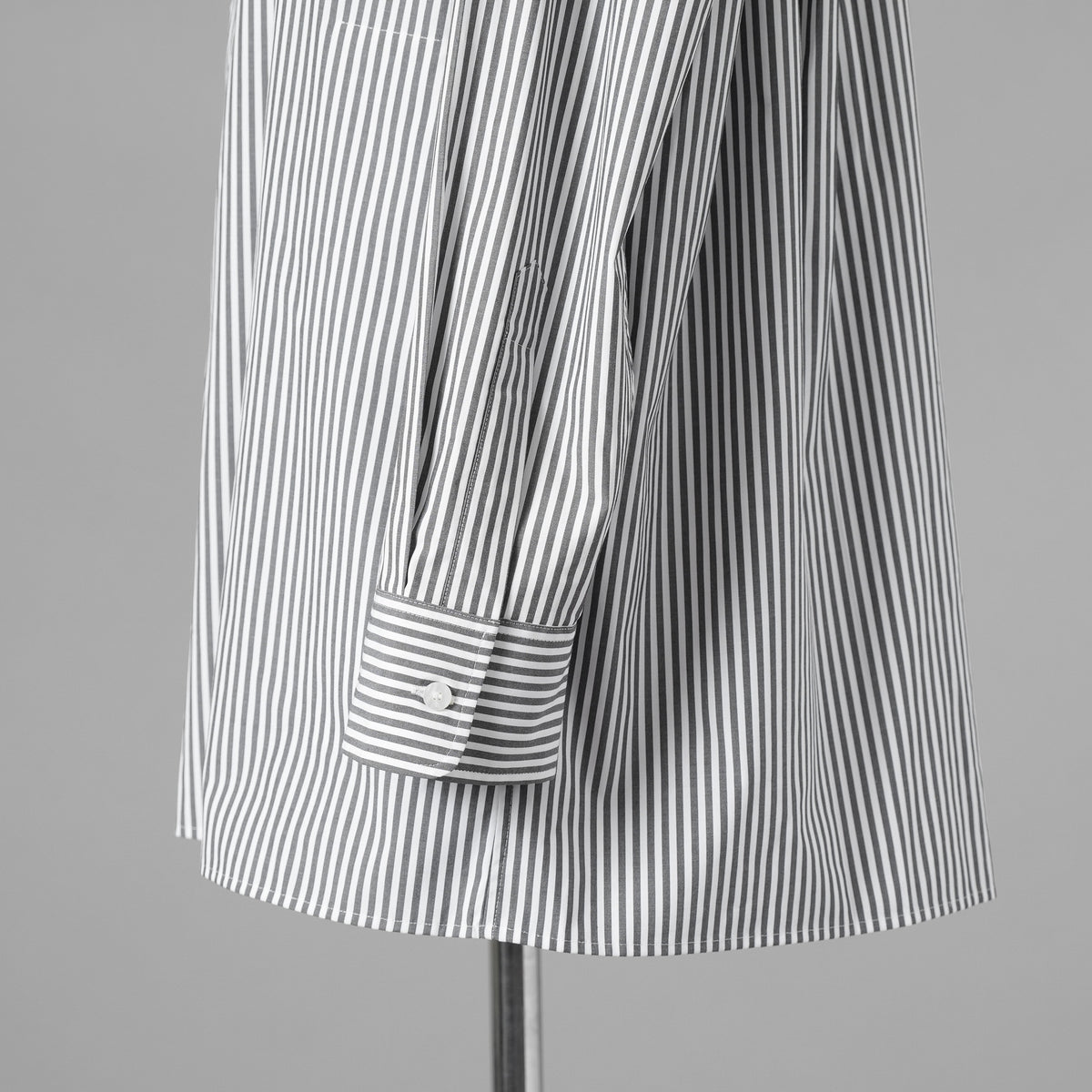 th products TARO HORIUCHI タロウ ホリウチ / 美品 25SS "ROMAN" Midsize Shirt  esteneige broad cloth 長袖シャツ / 2501 SH29 103 / size 1 (GRAY) 352111-in-ue